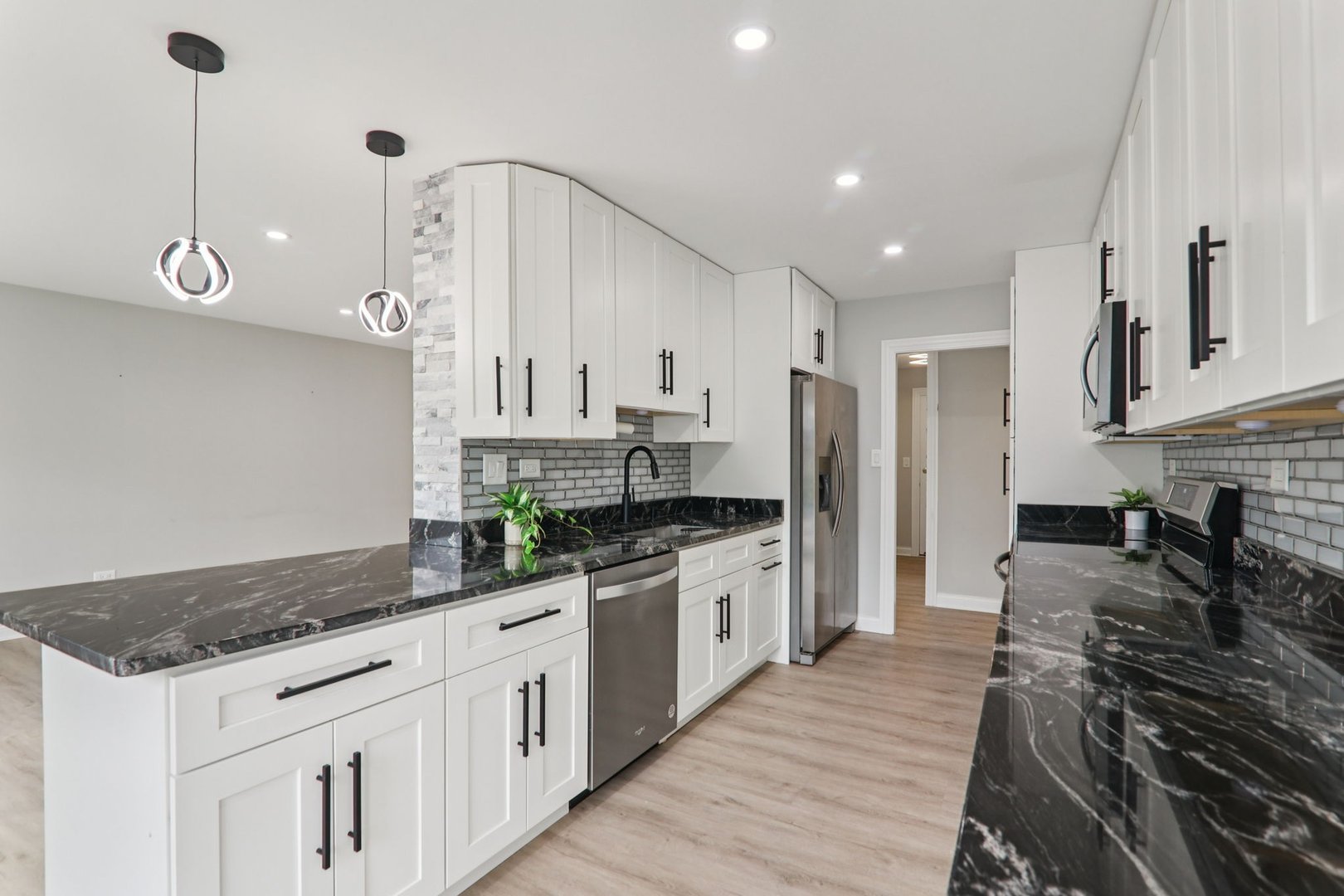 8650 Ferris Avenue Unit: 203