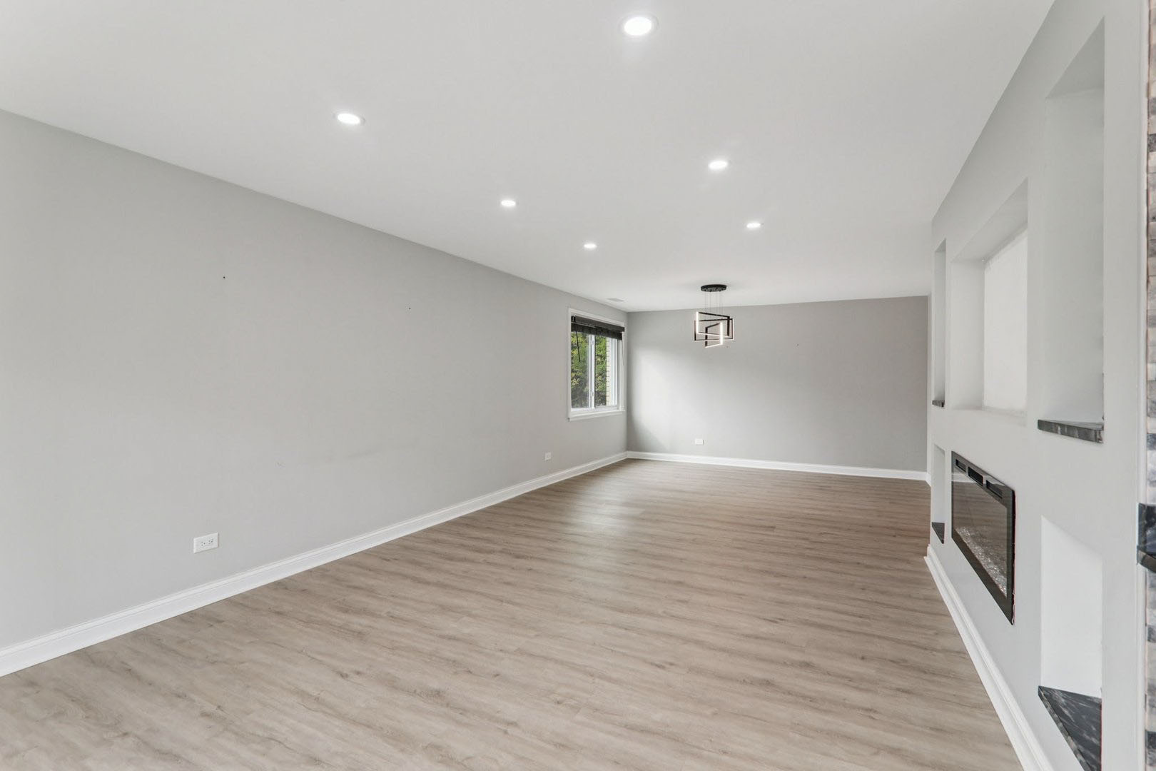 8650 Ferris Avenue Unit: 203