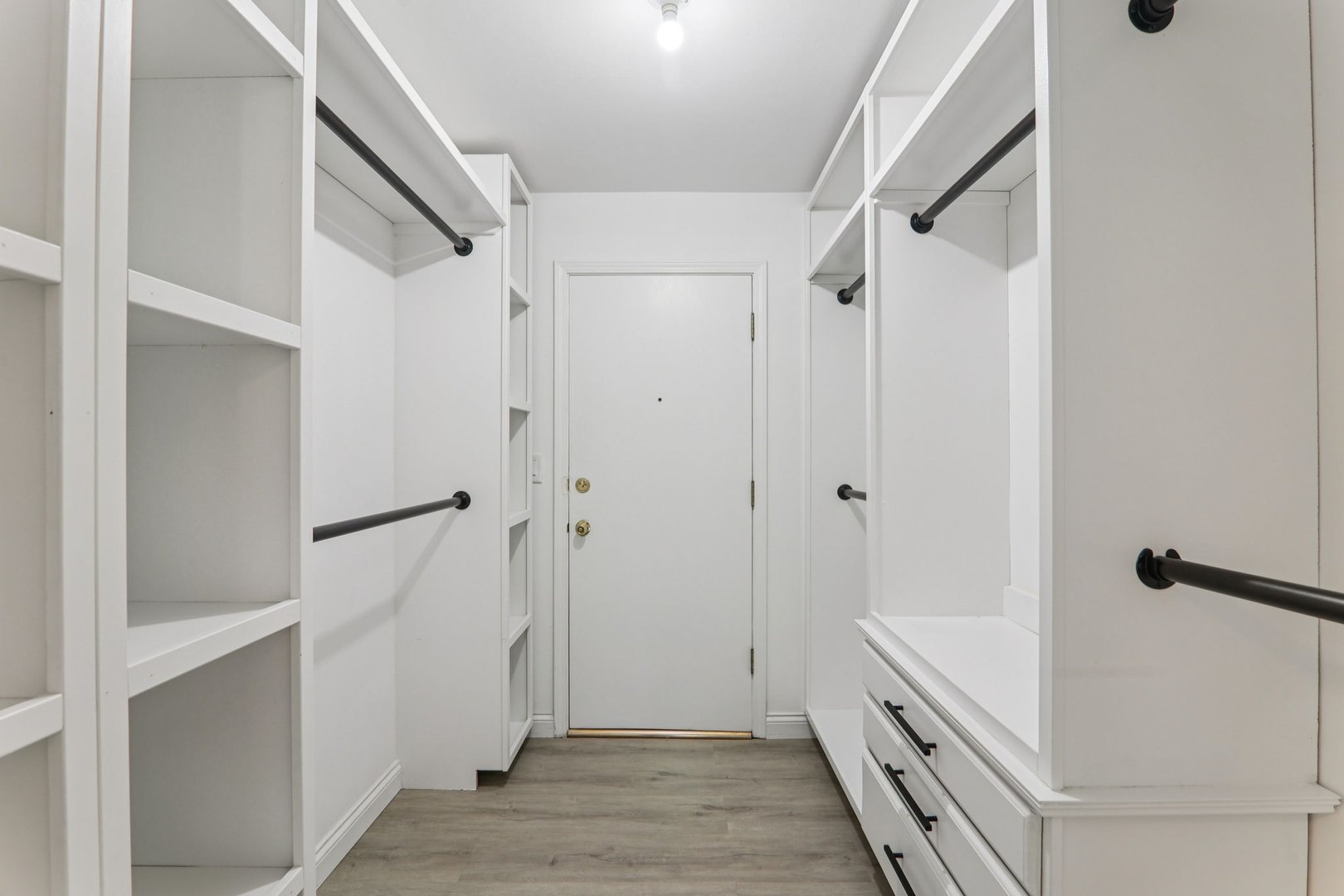 8650 Ferris Avenue Unit: 203