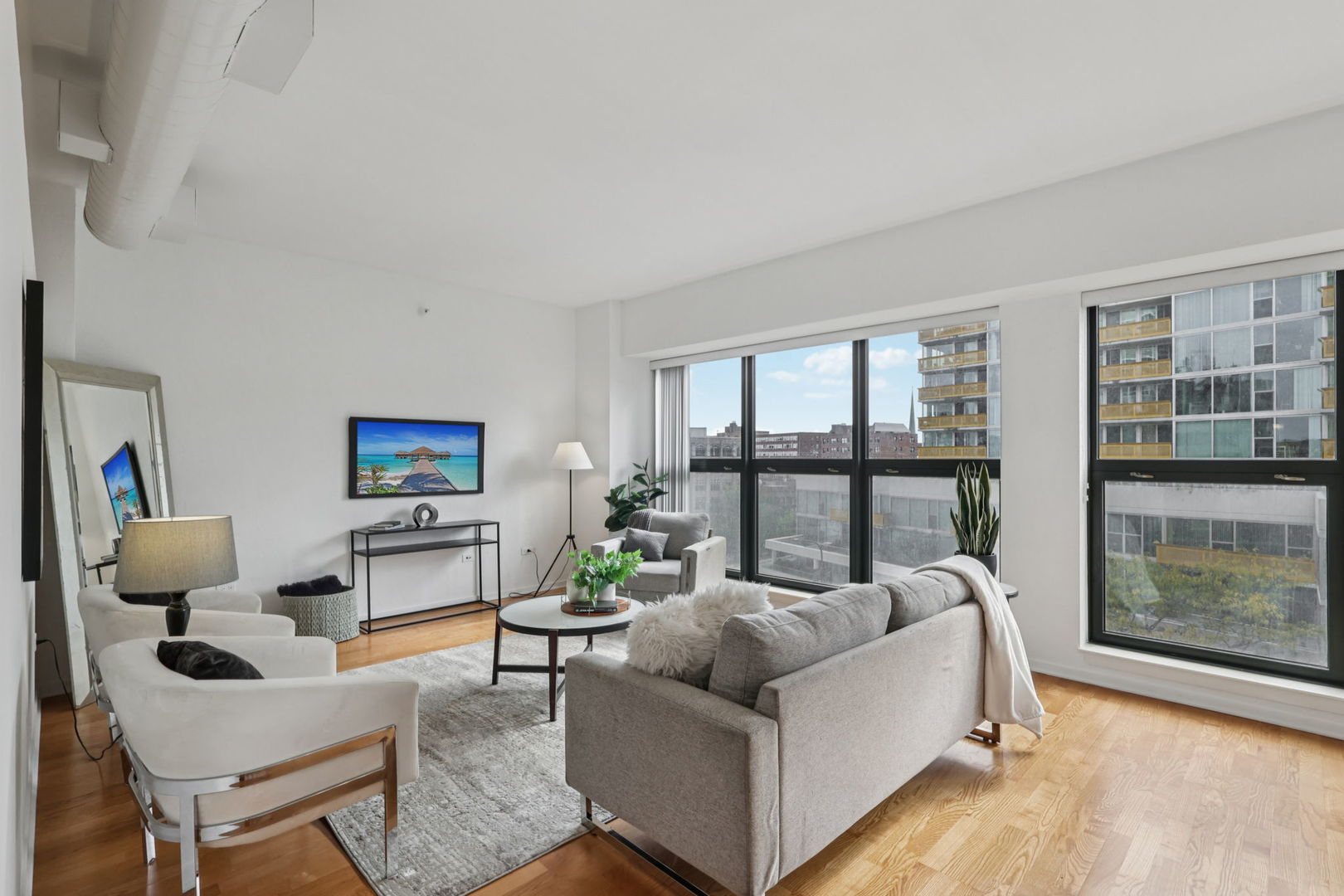 807 Davis Street Unit: 403