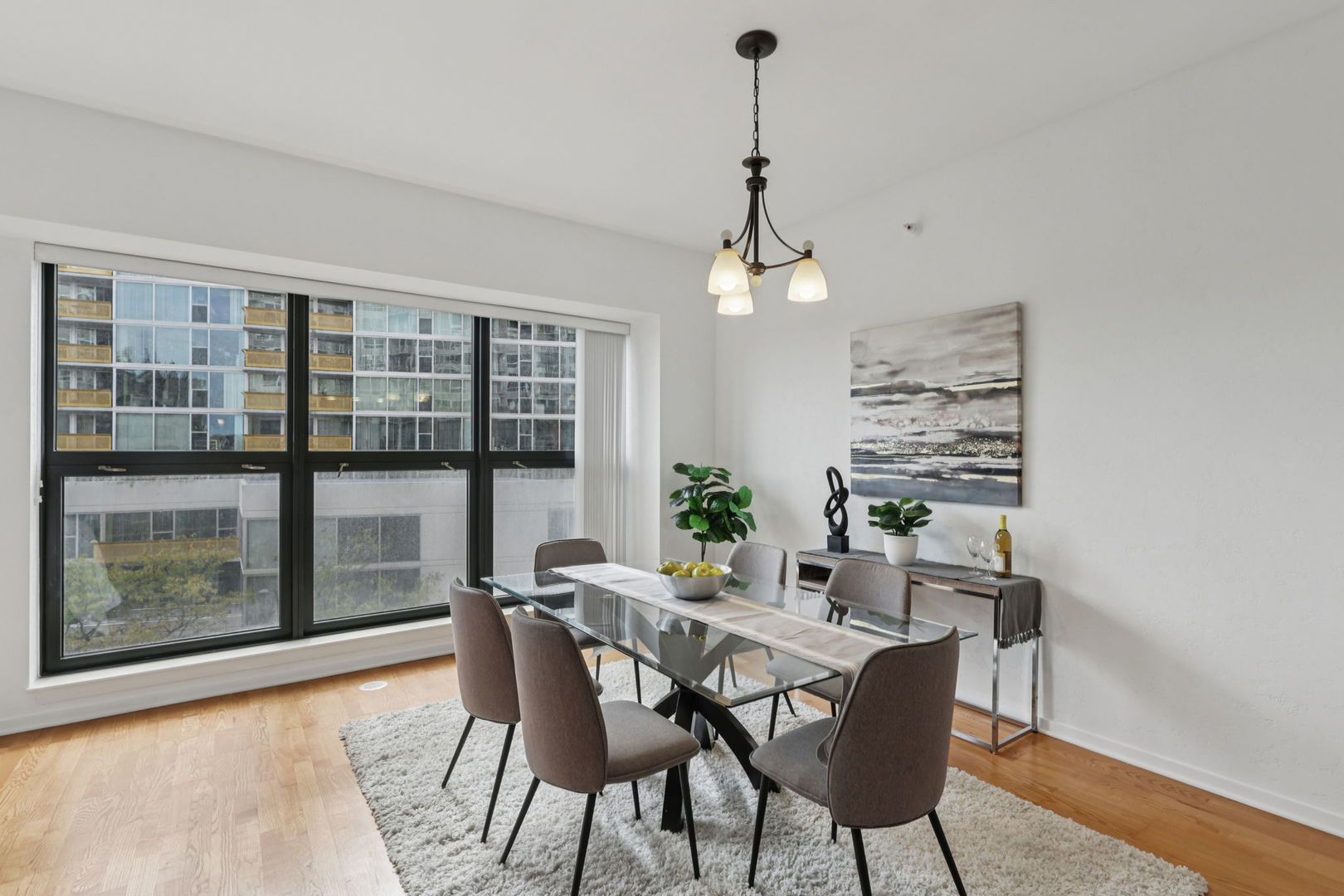 807 Davis Street Unit: 403
