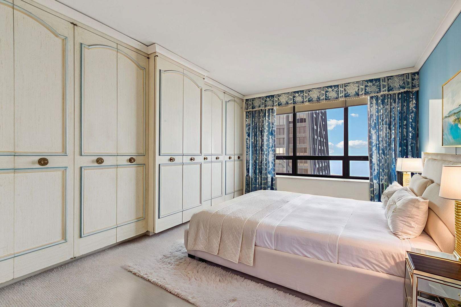 180 E PEARSON Street Unit: 4202