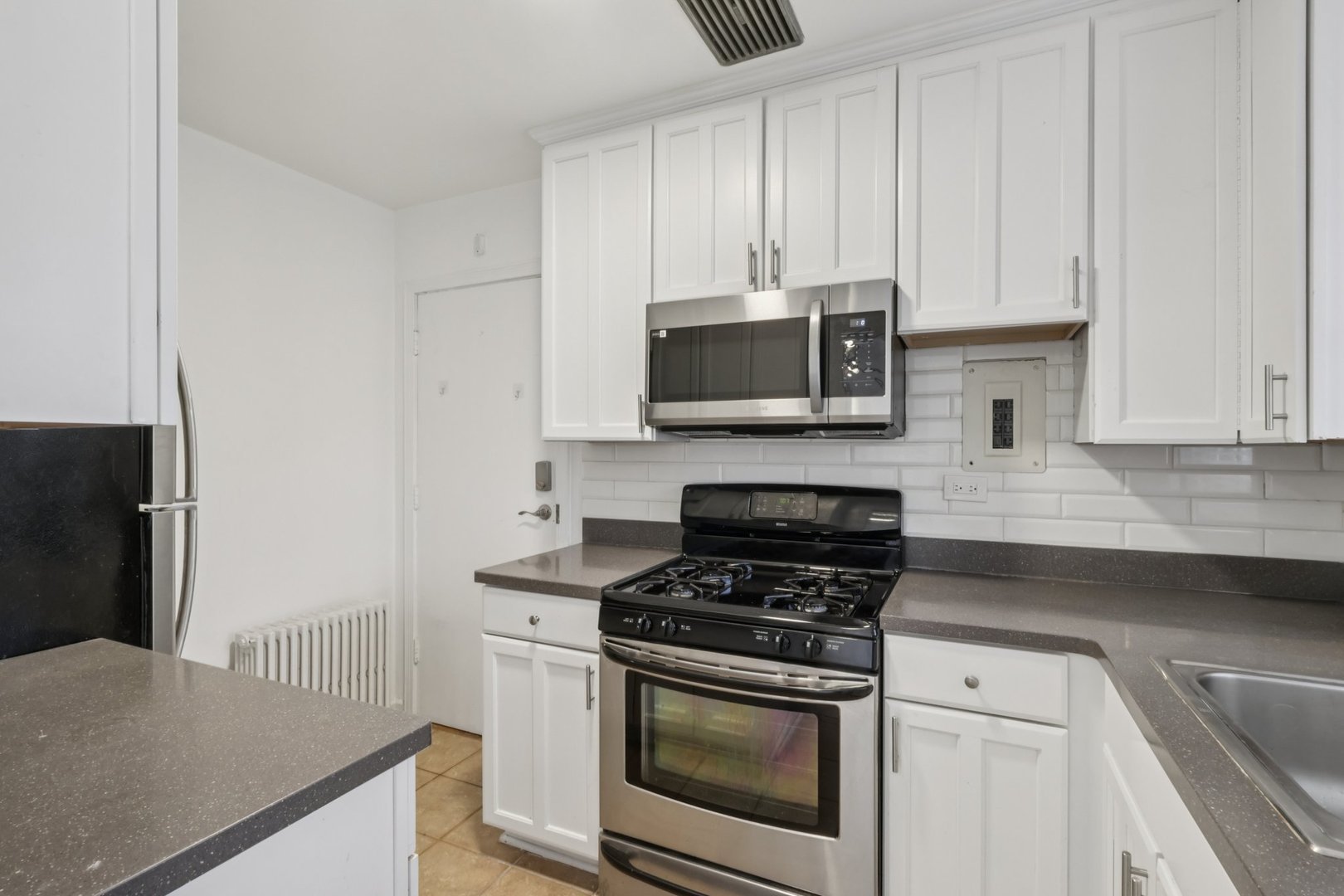 2602 Bennett Avenue Unit: 3W