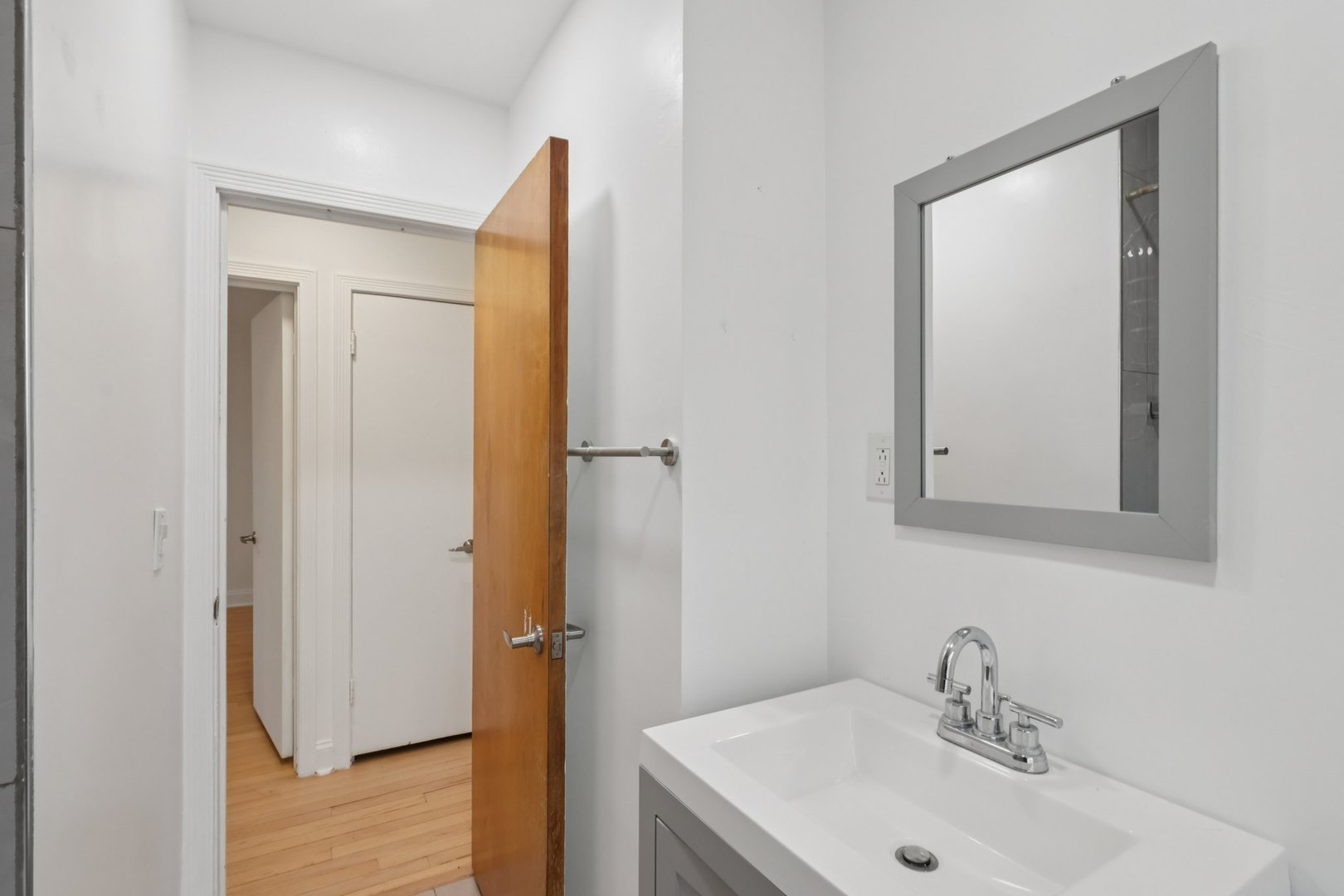 2602 Bennett Avenue Unit: 3W