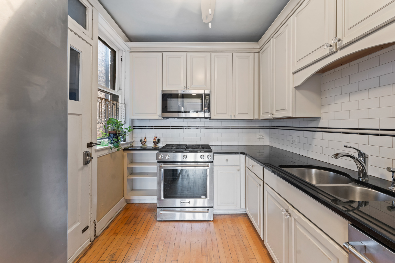 628 Sheridan Square Unit: 2