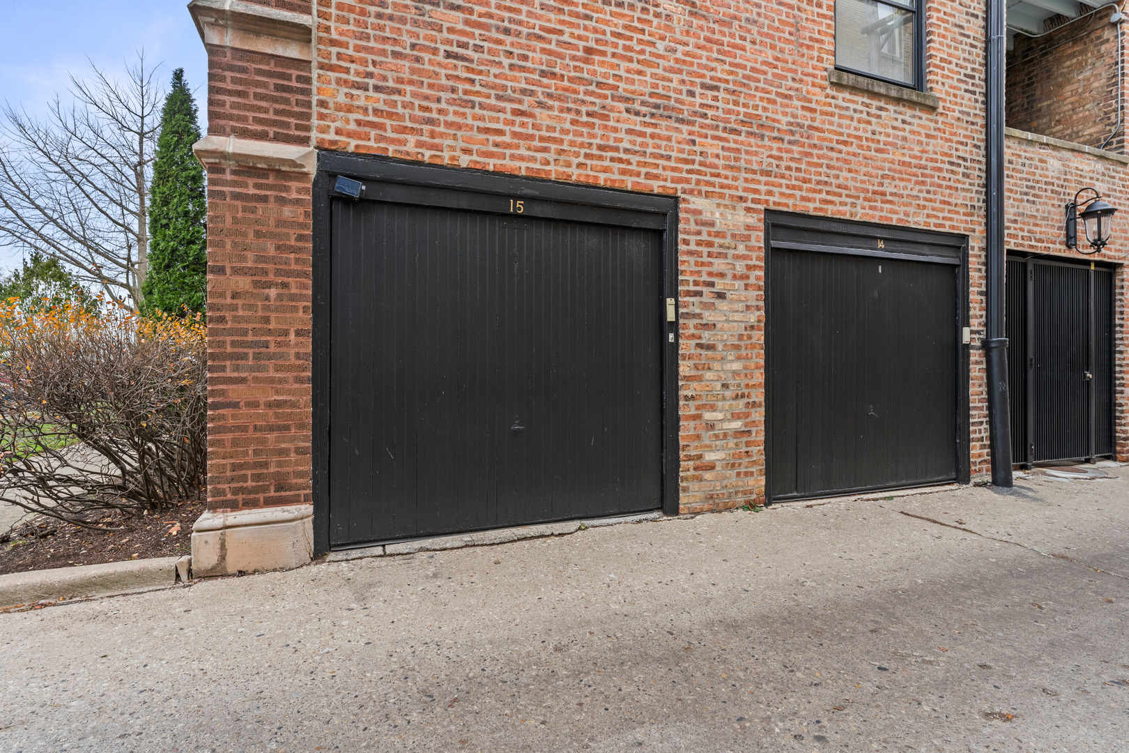 628 Sheridan Square Unit: 2