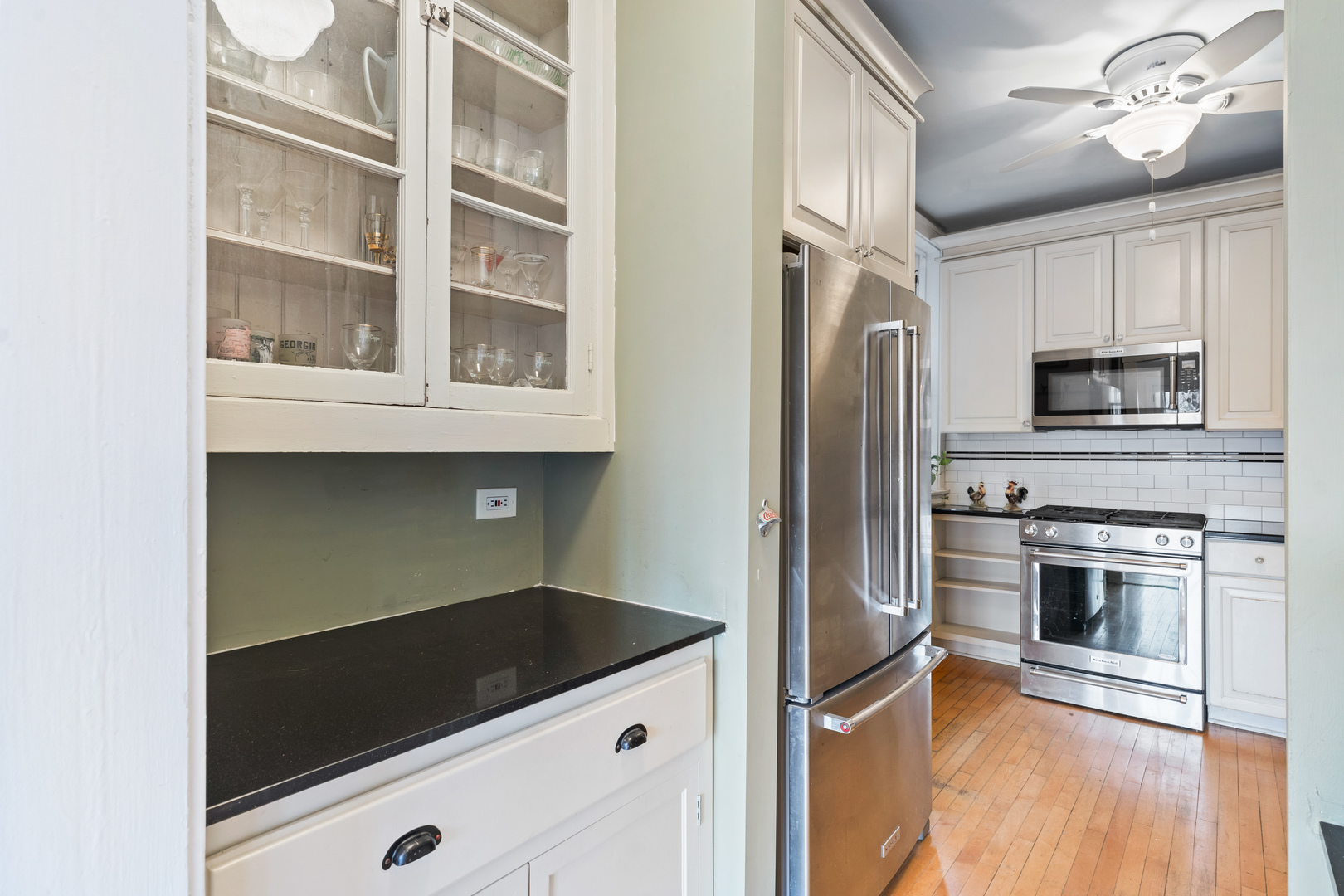 628 Sheridan Square Unit: 2