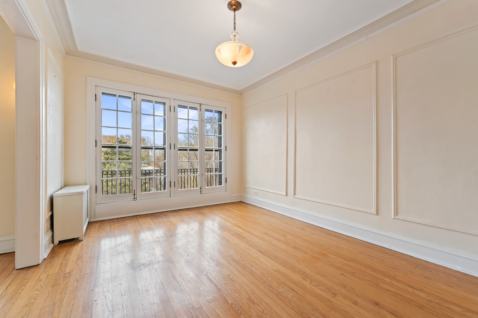 628 Sheridan Square Unit: 2