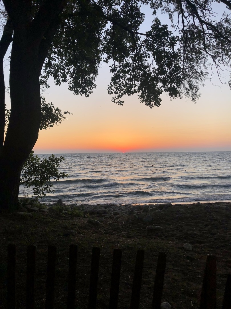 628 Sheridan Square Unit: 2