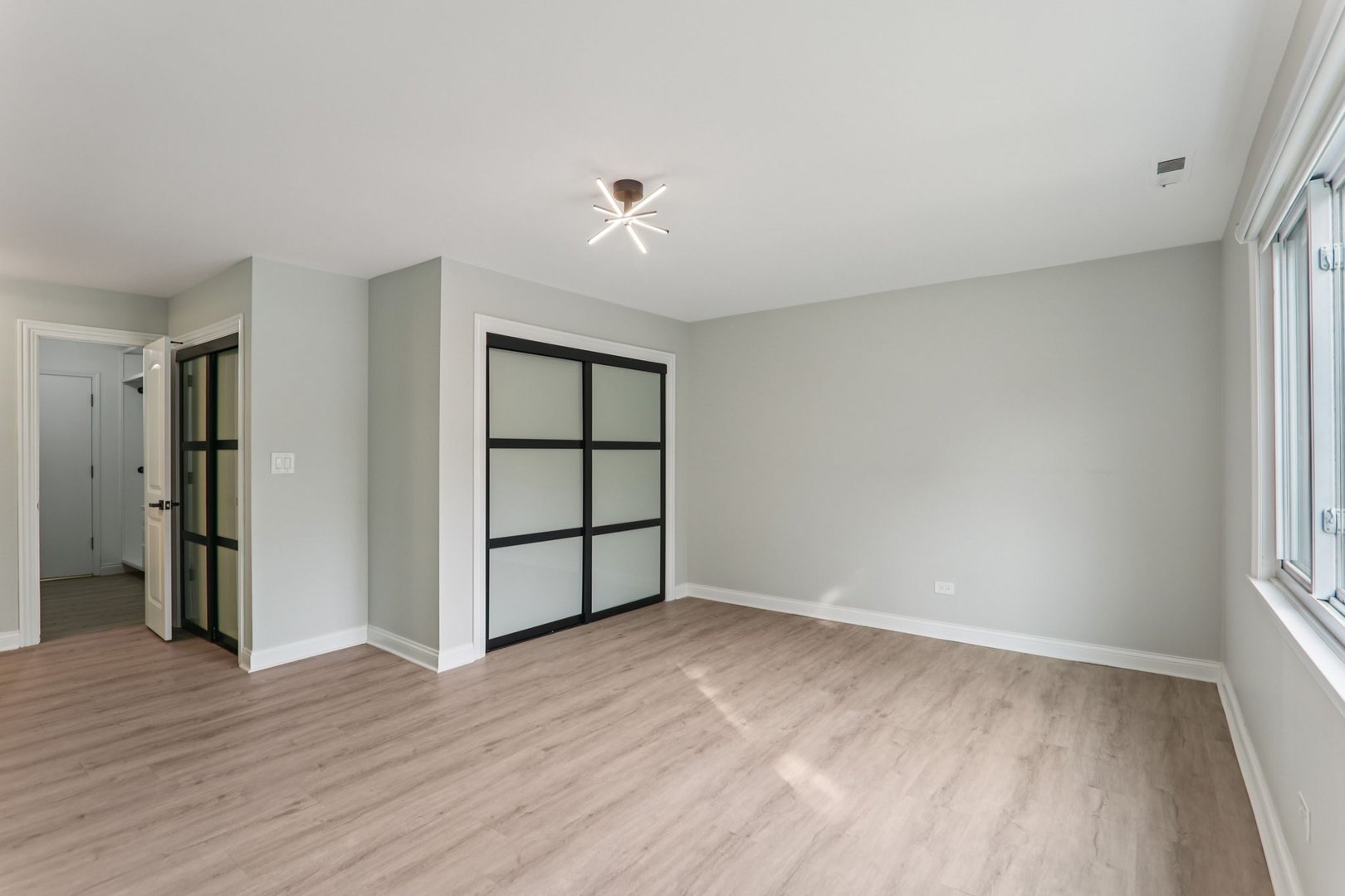 8650 Ferris Avenue Unit: 203