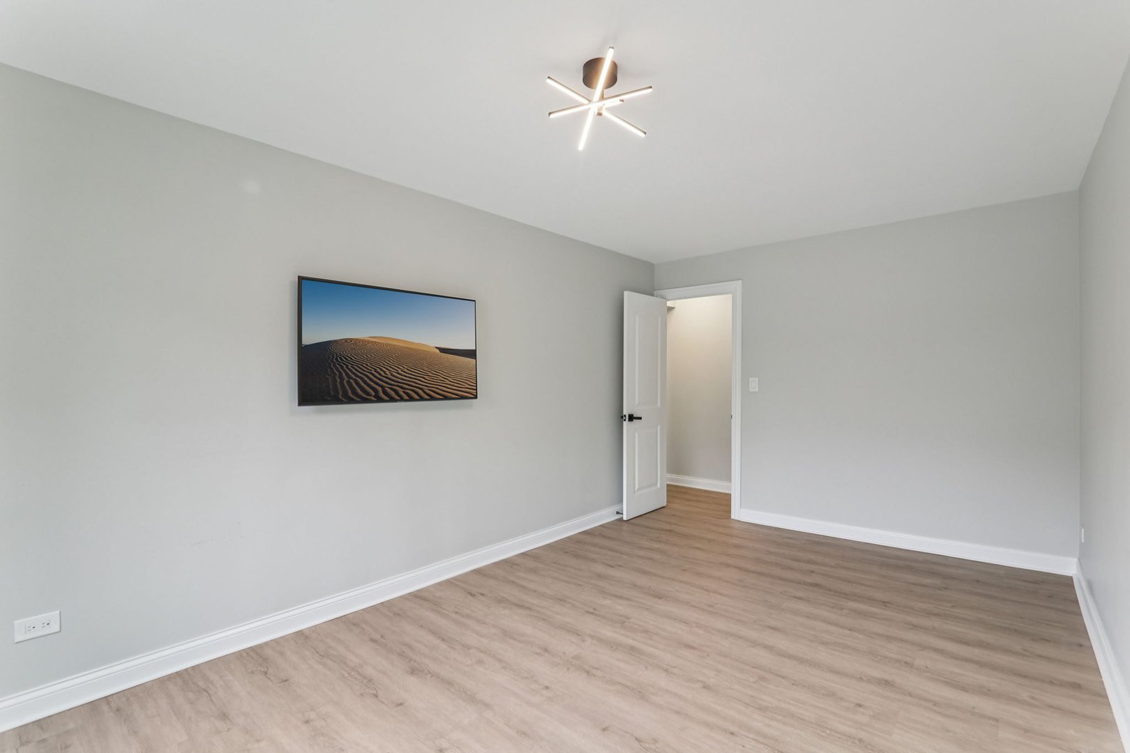 8650 Ferris Avenue Unit: 203