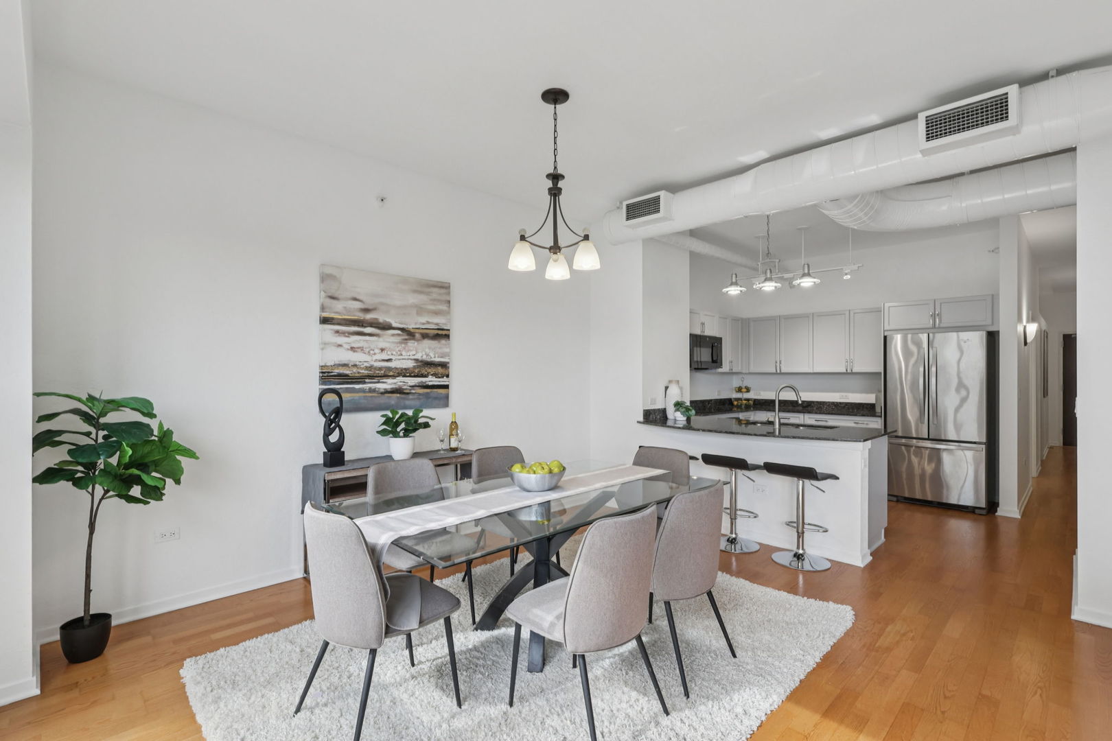 807 Davis Street Unit: 403