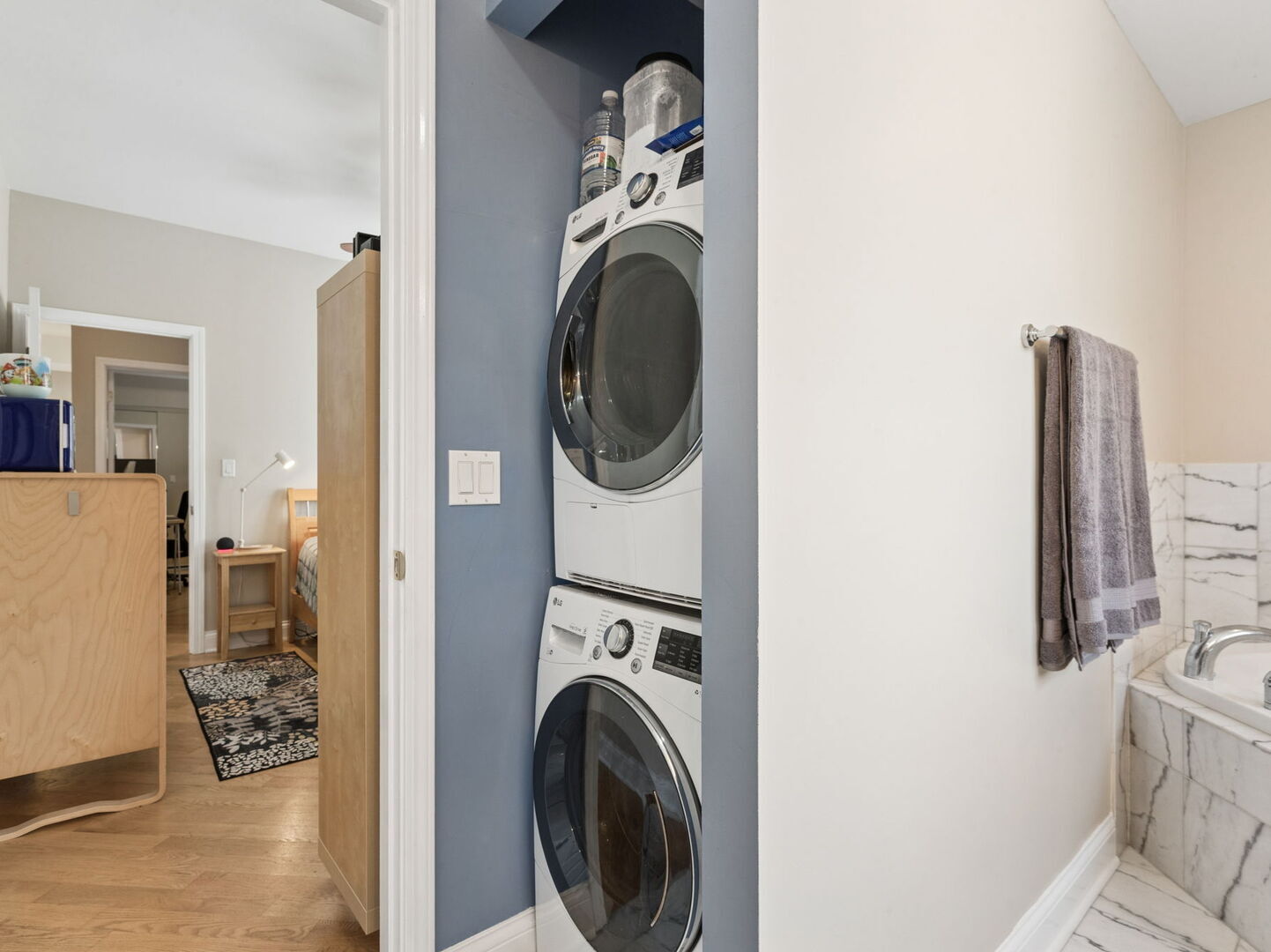 4650 N Saint Louis Avenue Unit: 1D