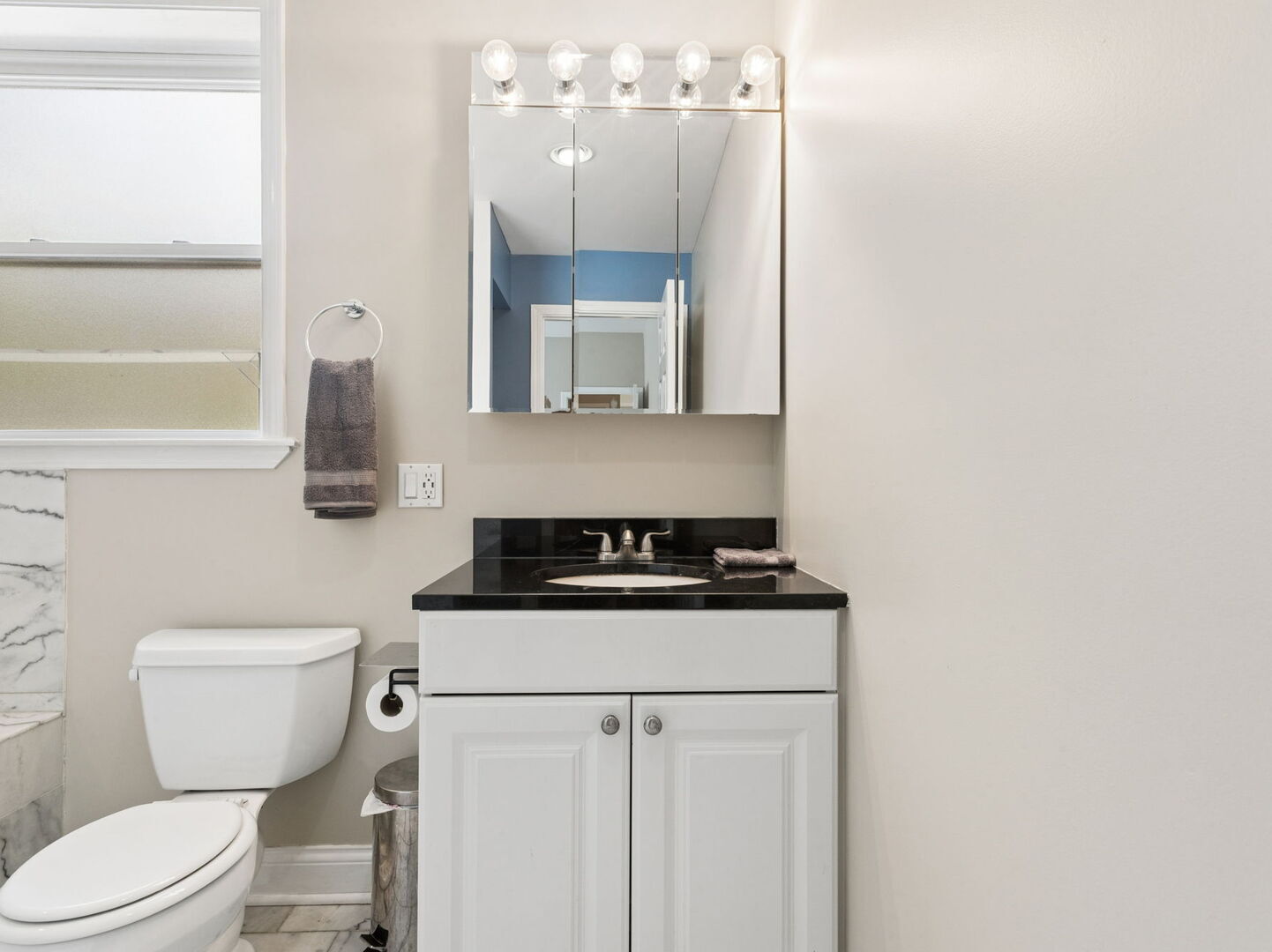 4650 N Saint Louis Avenue Unit: 1D