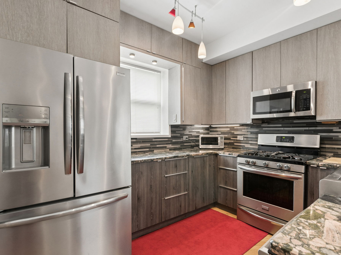 4650 N Saint Louis Avenue Unit: 1D
