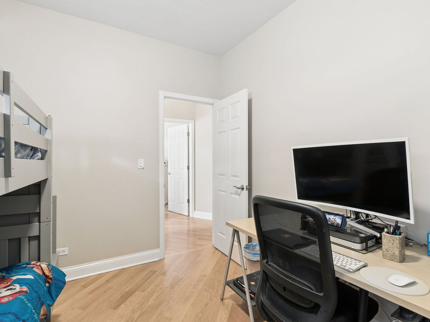 4650 N Saint Louis Avenue Unit: 1D