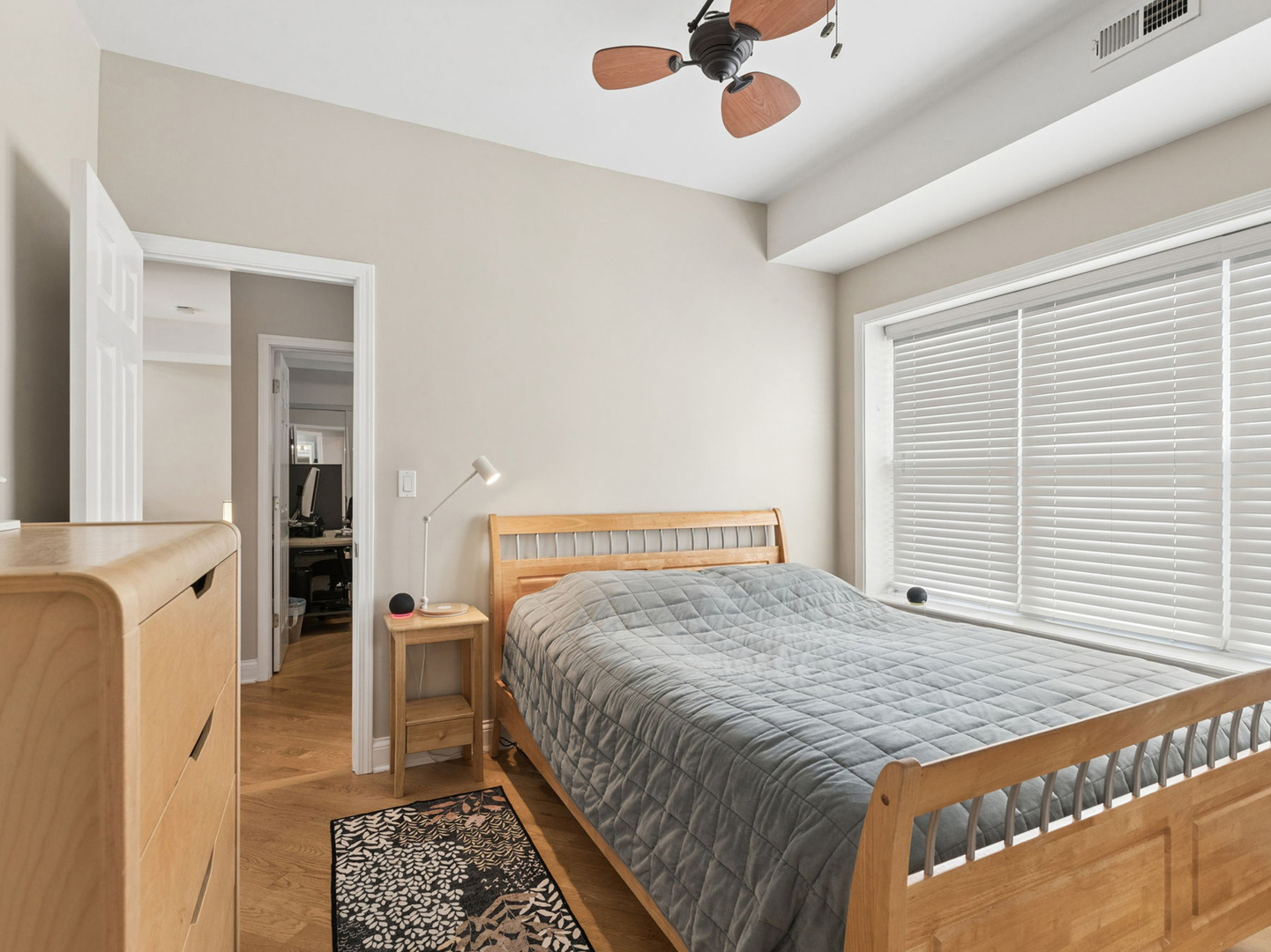 4650 N Saint Louis Avenue Unit: 1D