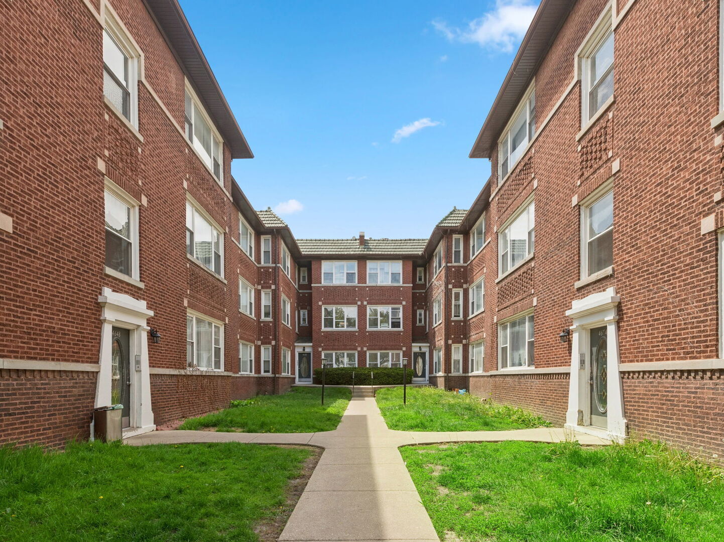 4650 N Saint Louis Avenue Unit: 1D