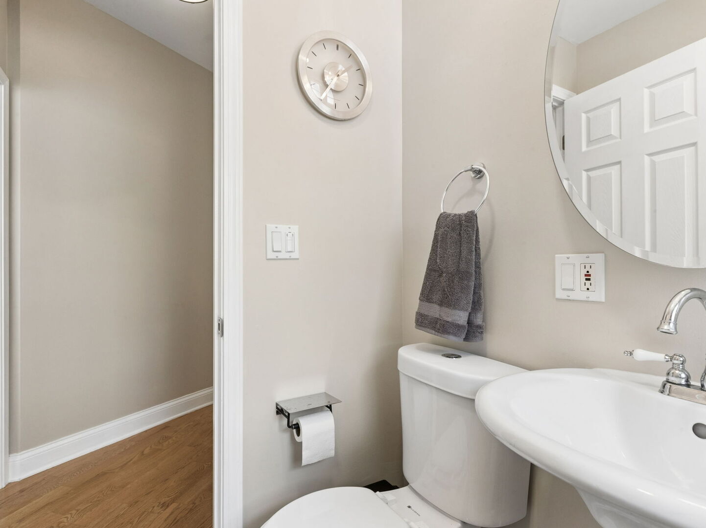 4650 N Saint Louis Avenue Unit: 1D