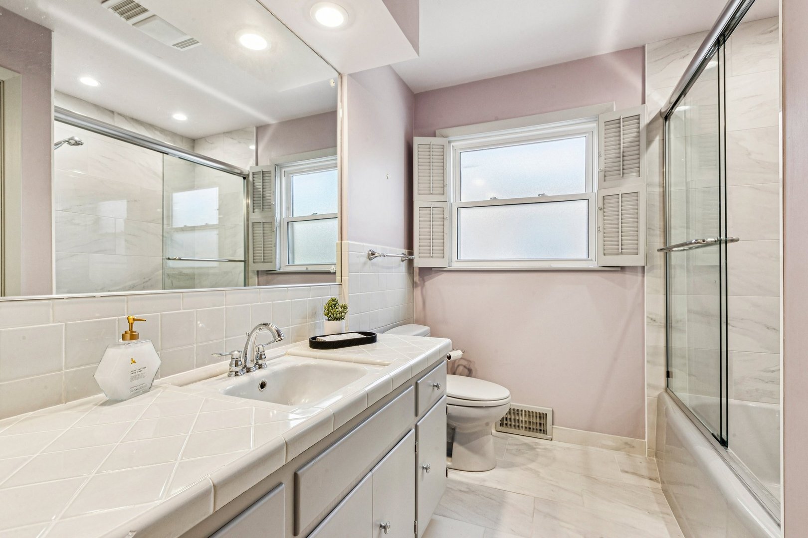 1811 South Boulevard