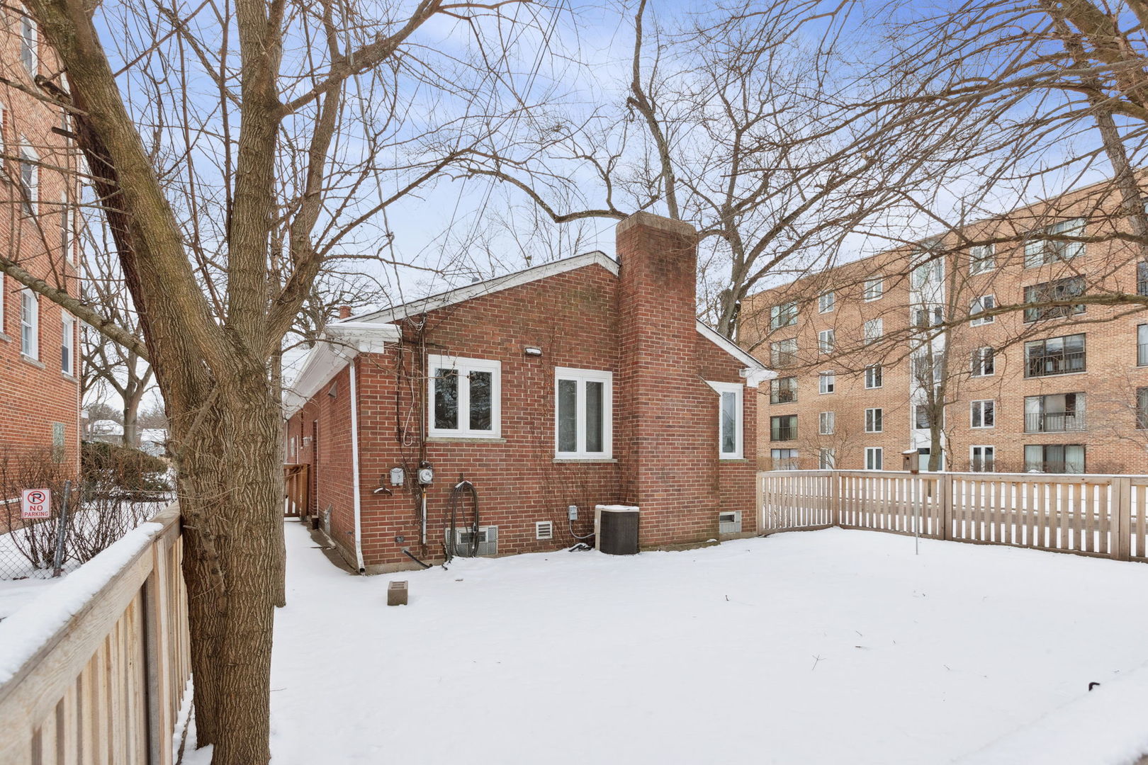 2607 Mc Daniel Avenue