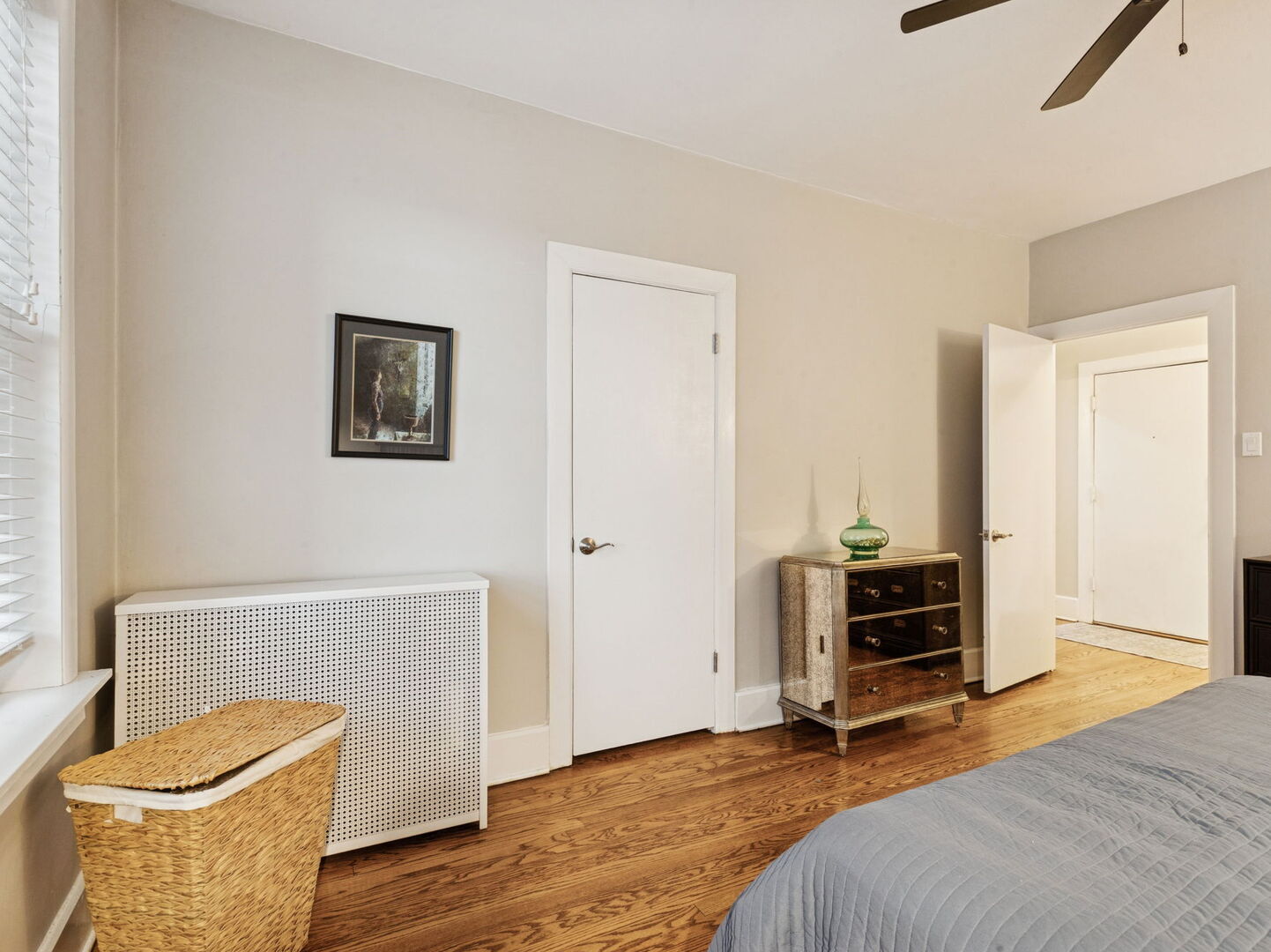 1040 W Balmoral Avenue Unit: 4B