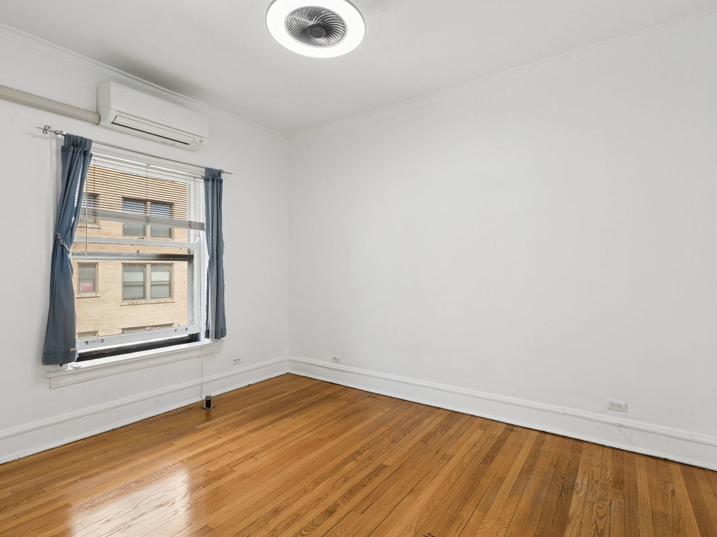 848 Hinman Avenue Unit: 3