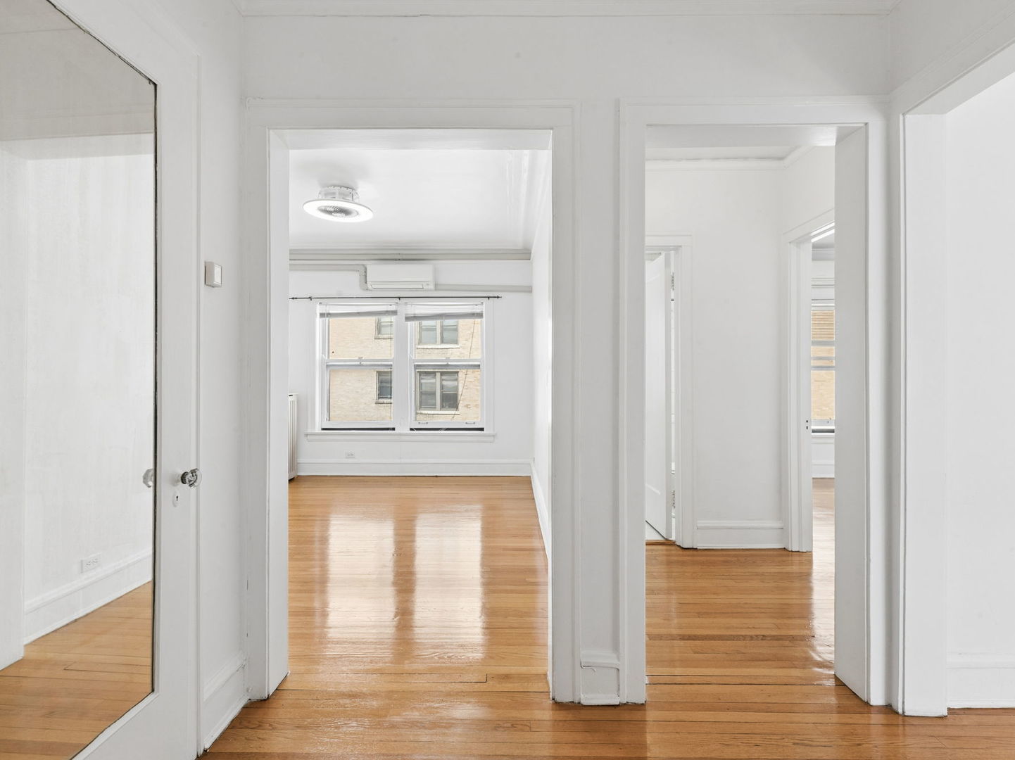 848 Hinman Avenue Unit: 3