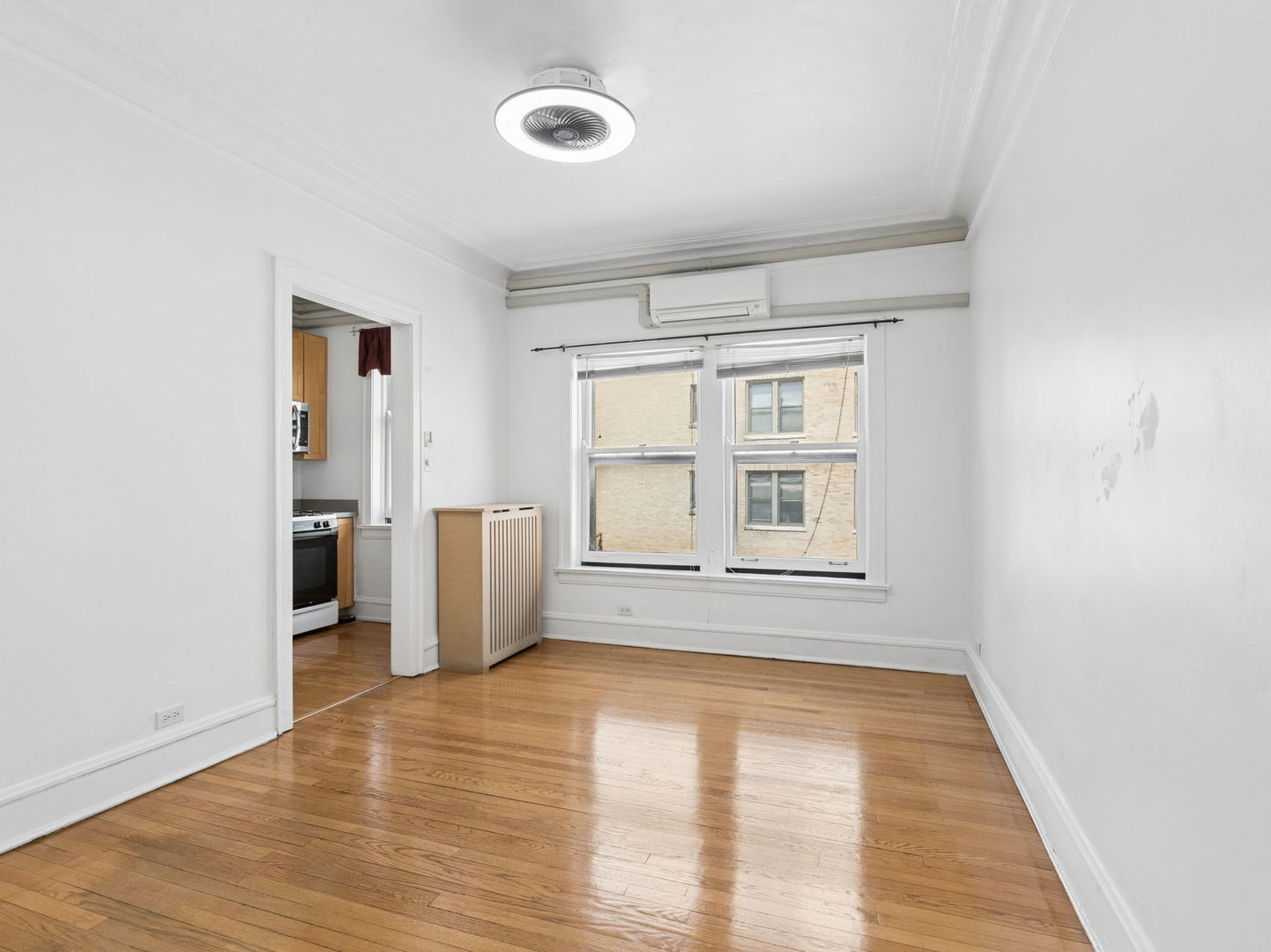 848 Hinman Avenue Unit: 3