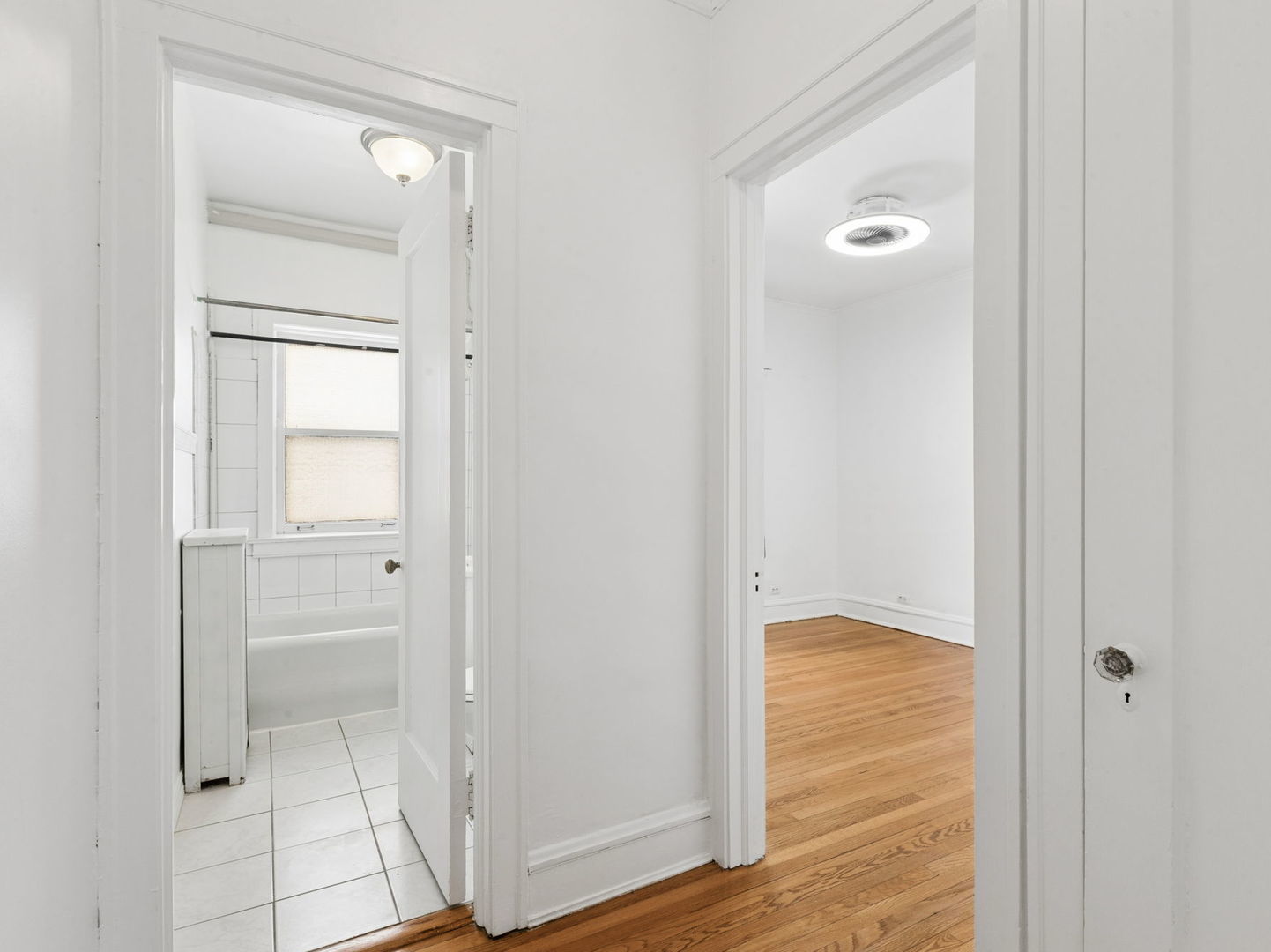 848 Hinman Avenue Unit: 3