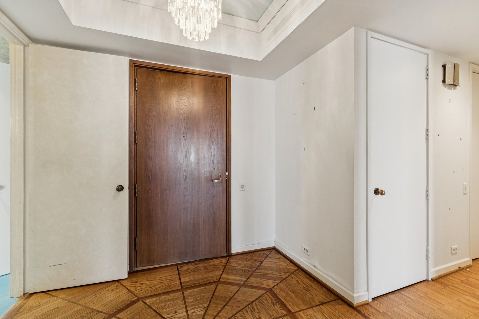 180 E PEARSON Street Unit: 4202