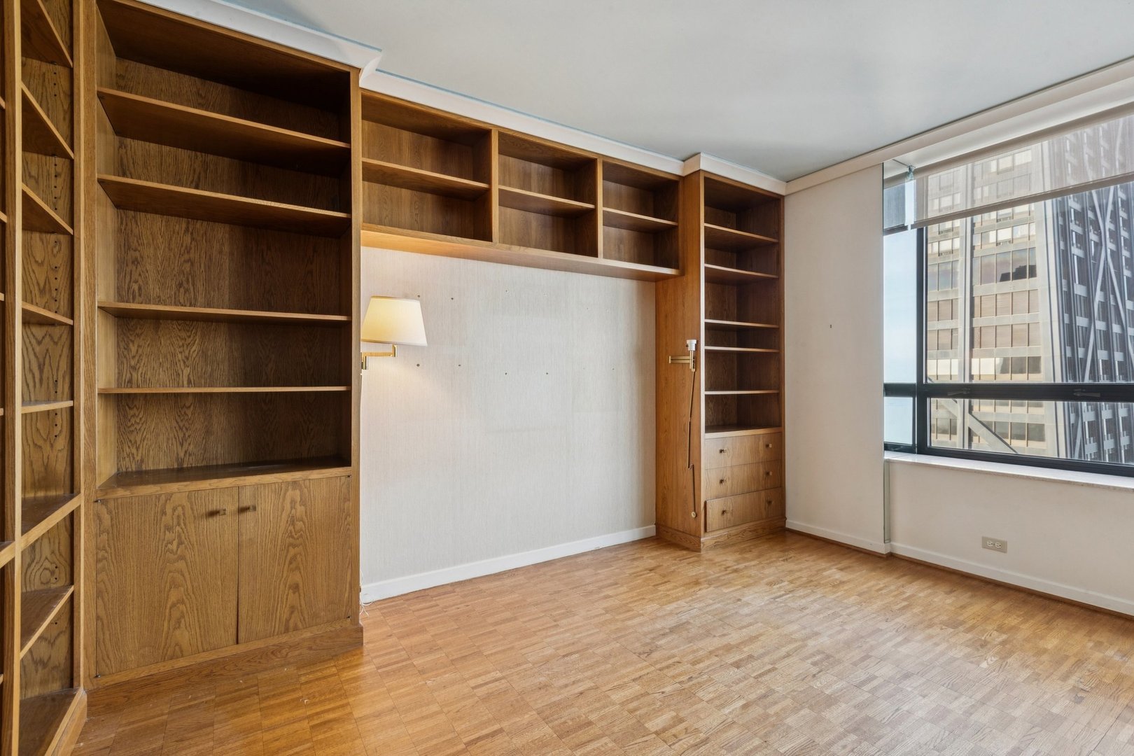 180 E PEARSON Street Unit: 4202