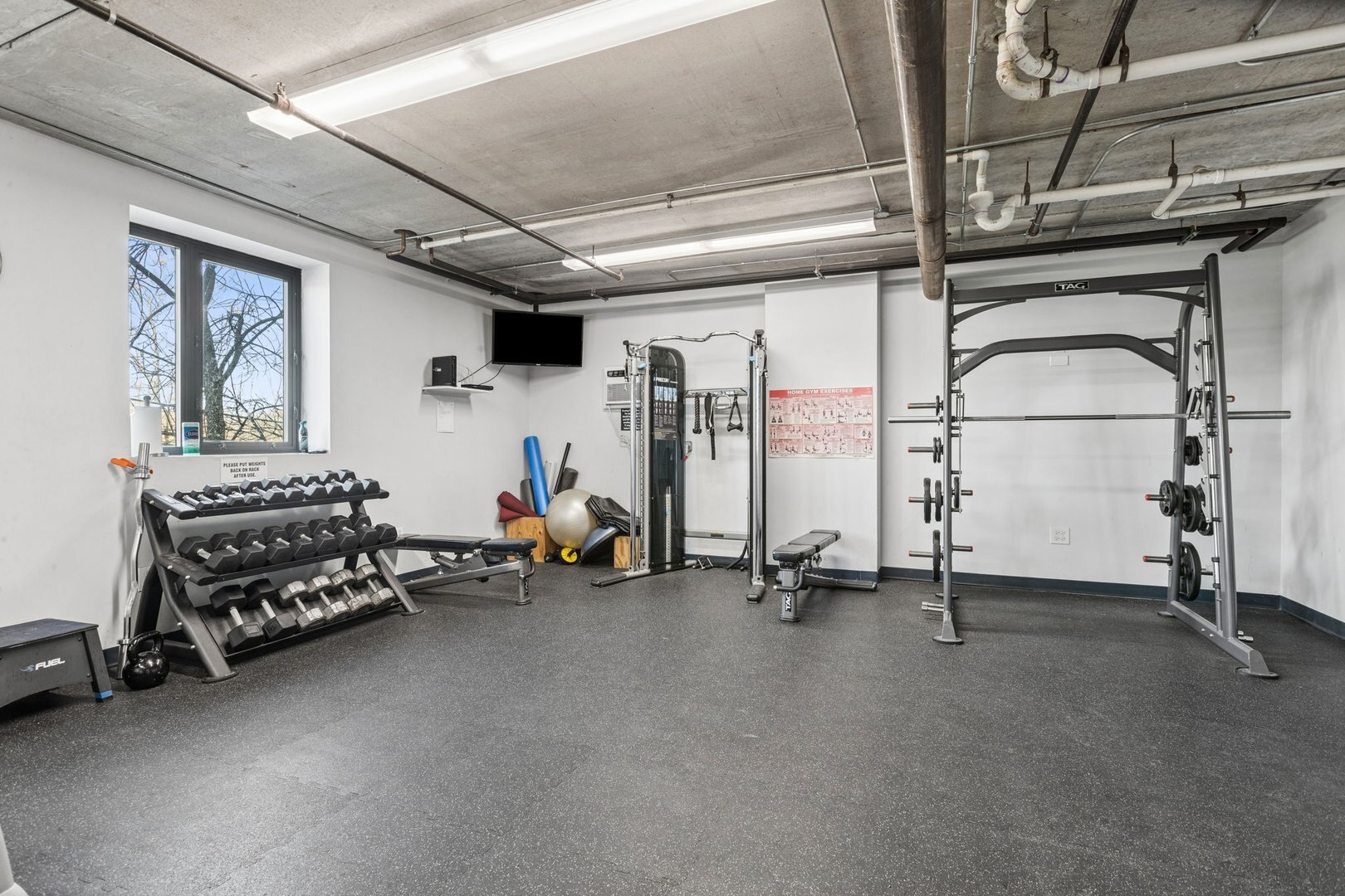 900 CHICAGO Avenue Unit: 609