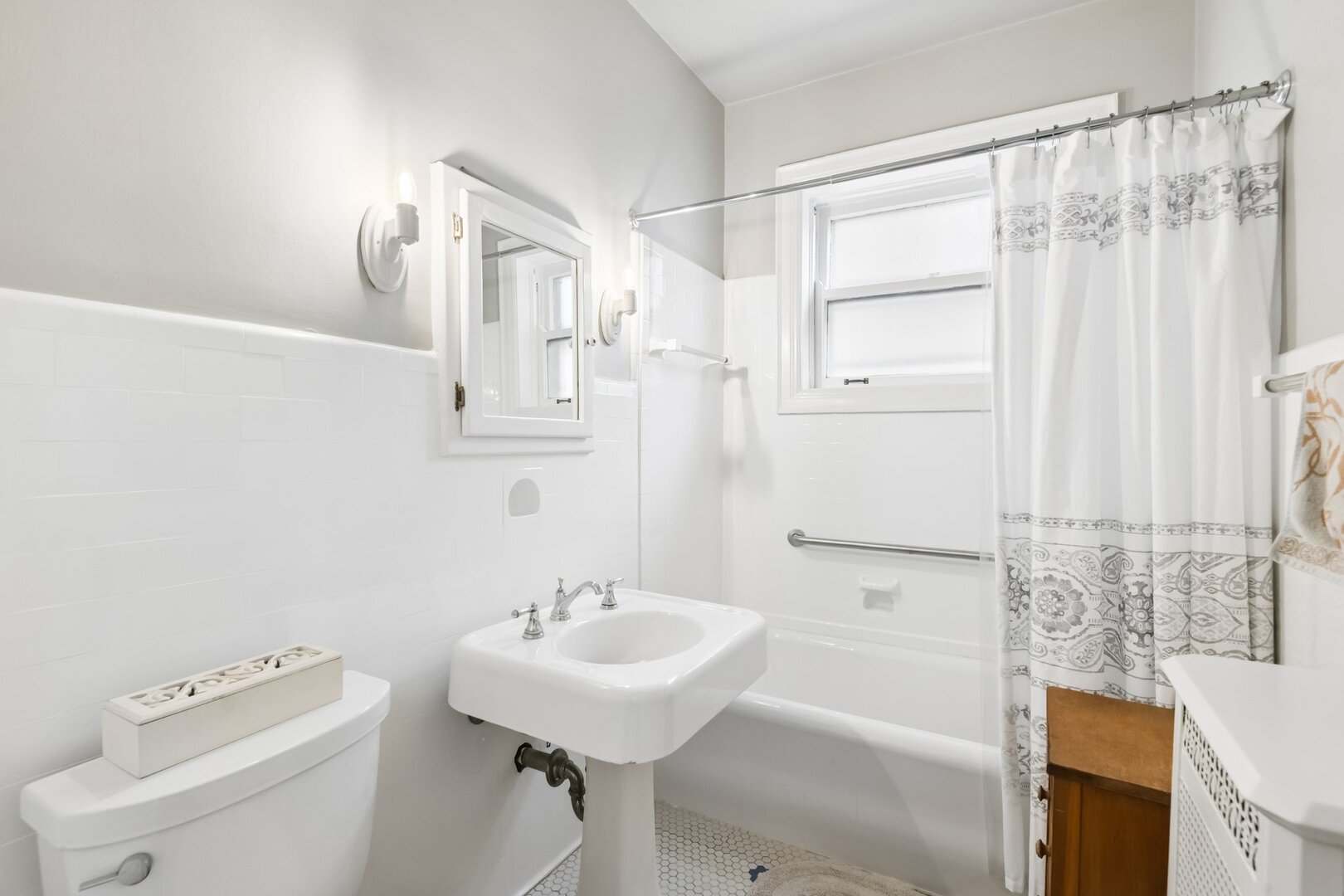 548 Michigan Avenue Unit: 2