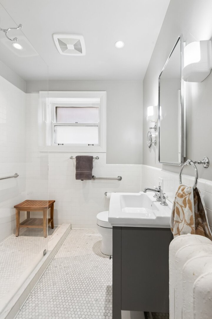 548 Michigan Avenue Unit: 2