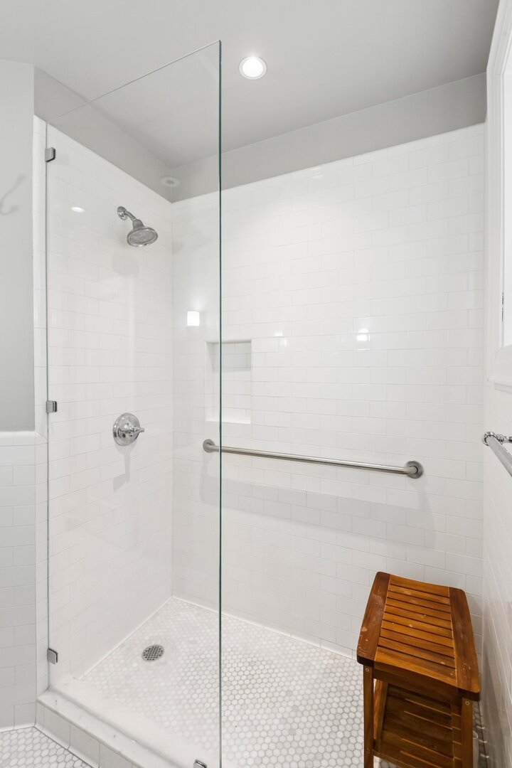 548 Michigan Avenue Unit: 2