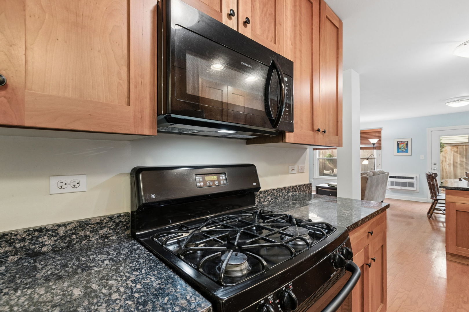 1414 Elmwood Avenue Unit: 1G