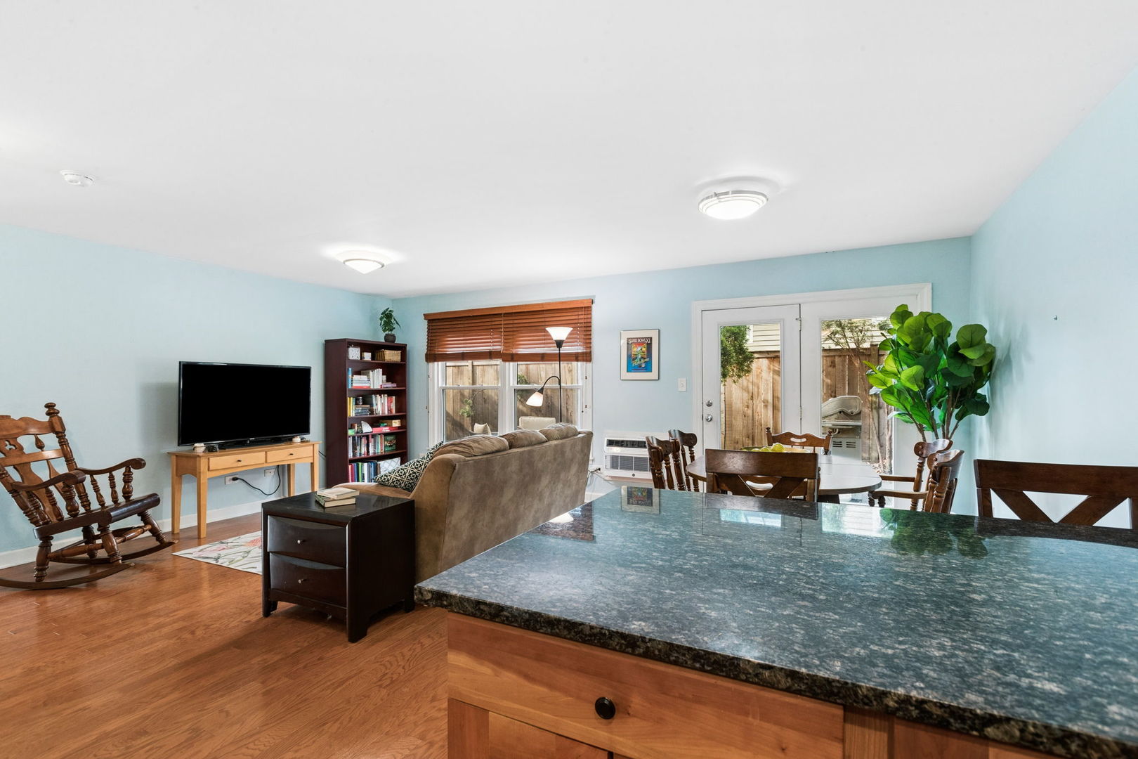 1414 Elmwood Avenue Unit: 1G