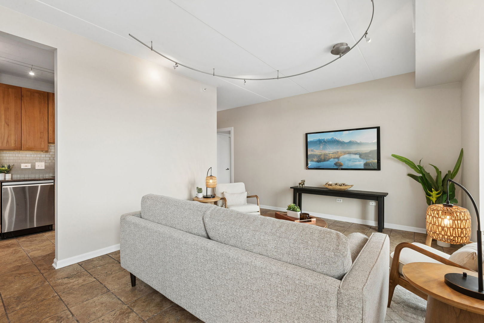 515 MAIN Street Unit: 802