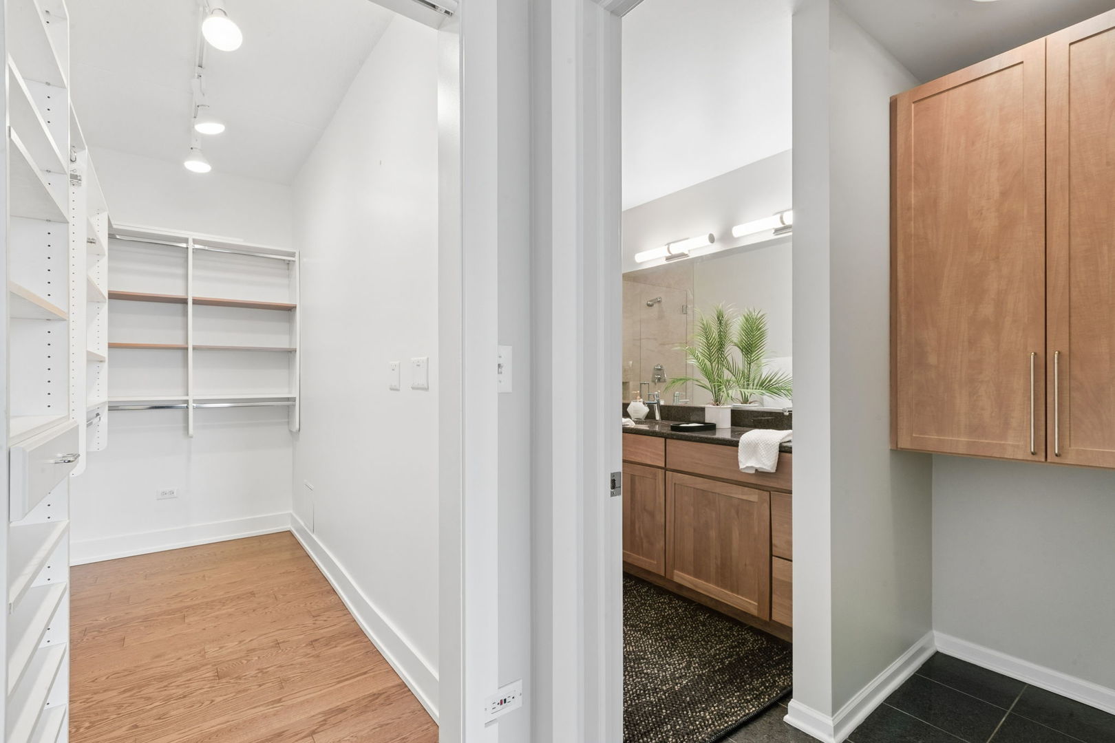 515 MAIN Street Unit: 802