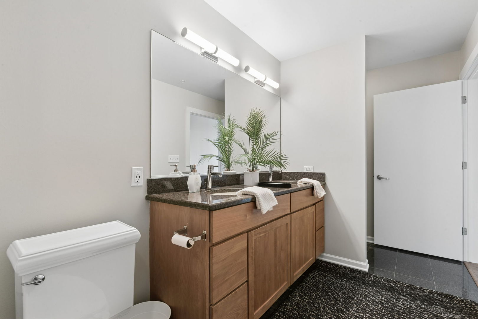 515 MAIN Street Unit: 802