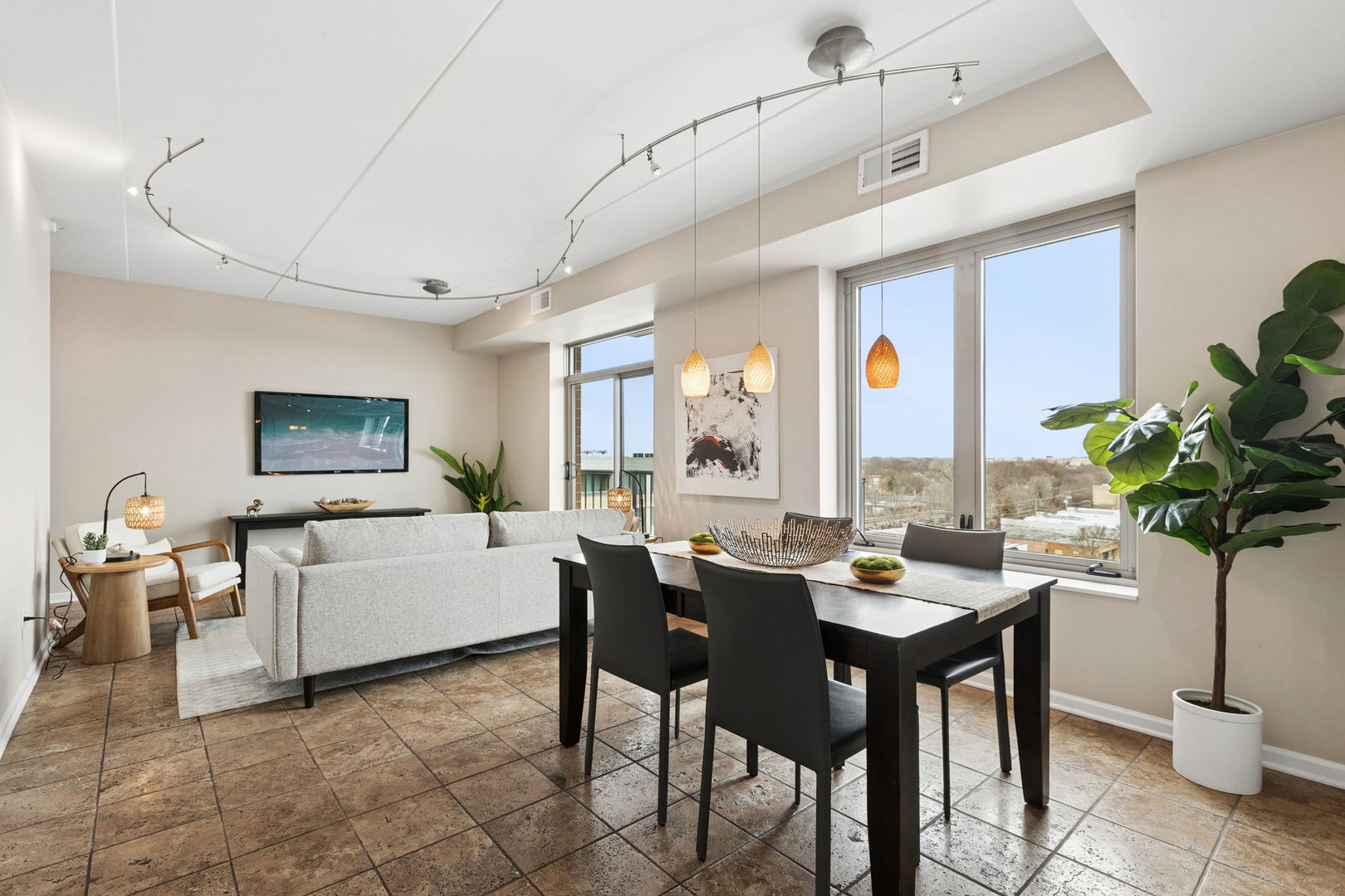 515 MAIN Street Unit: 802