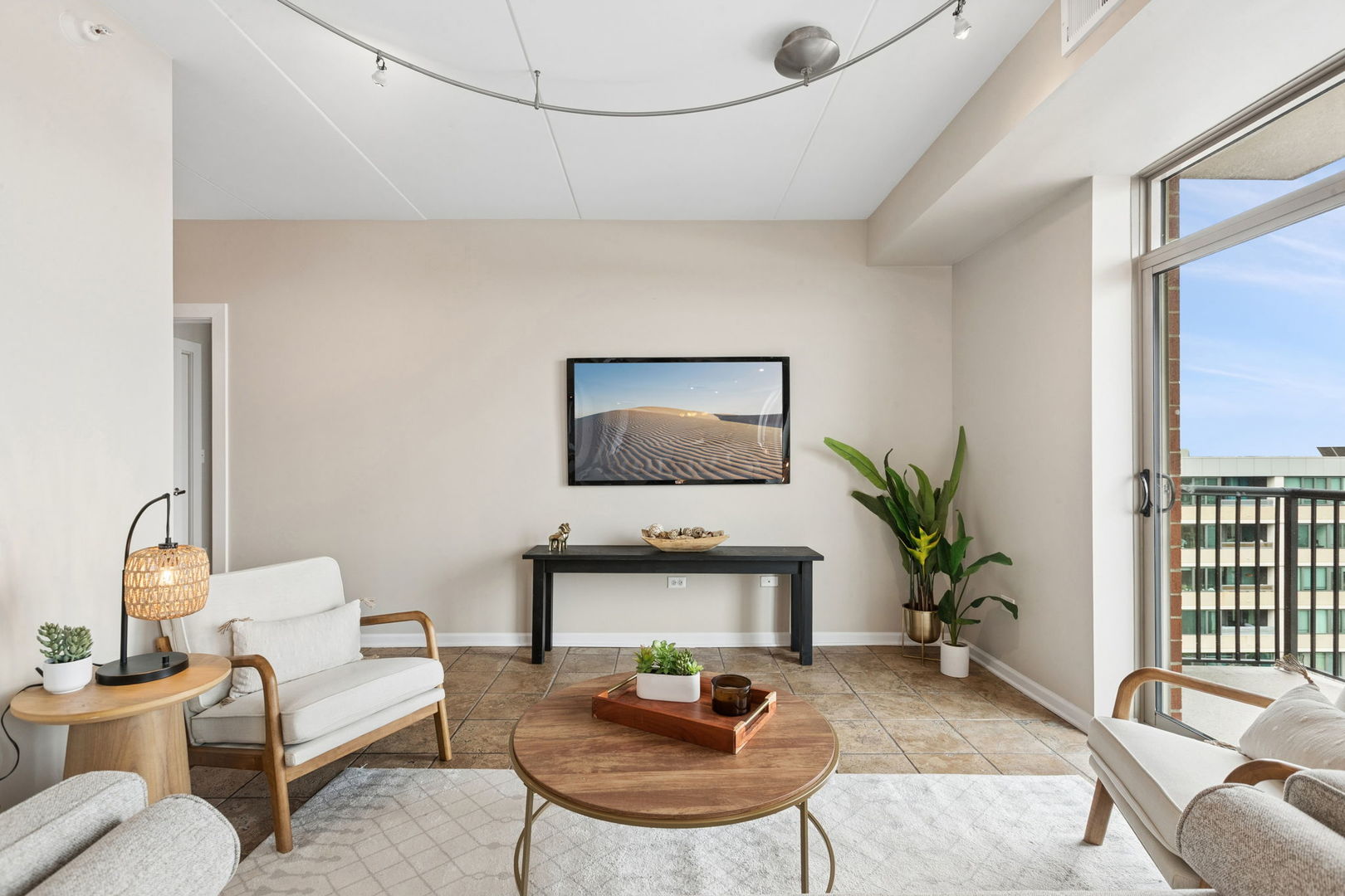 515 MAIN Street Unit: 802