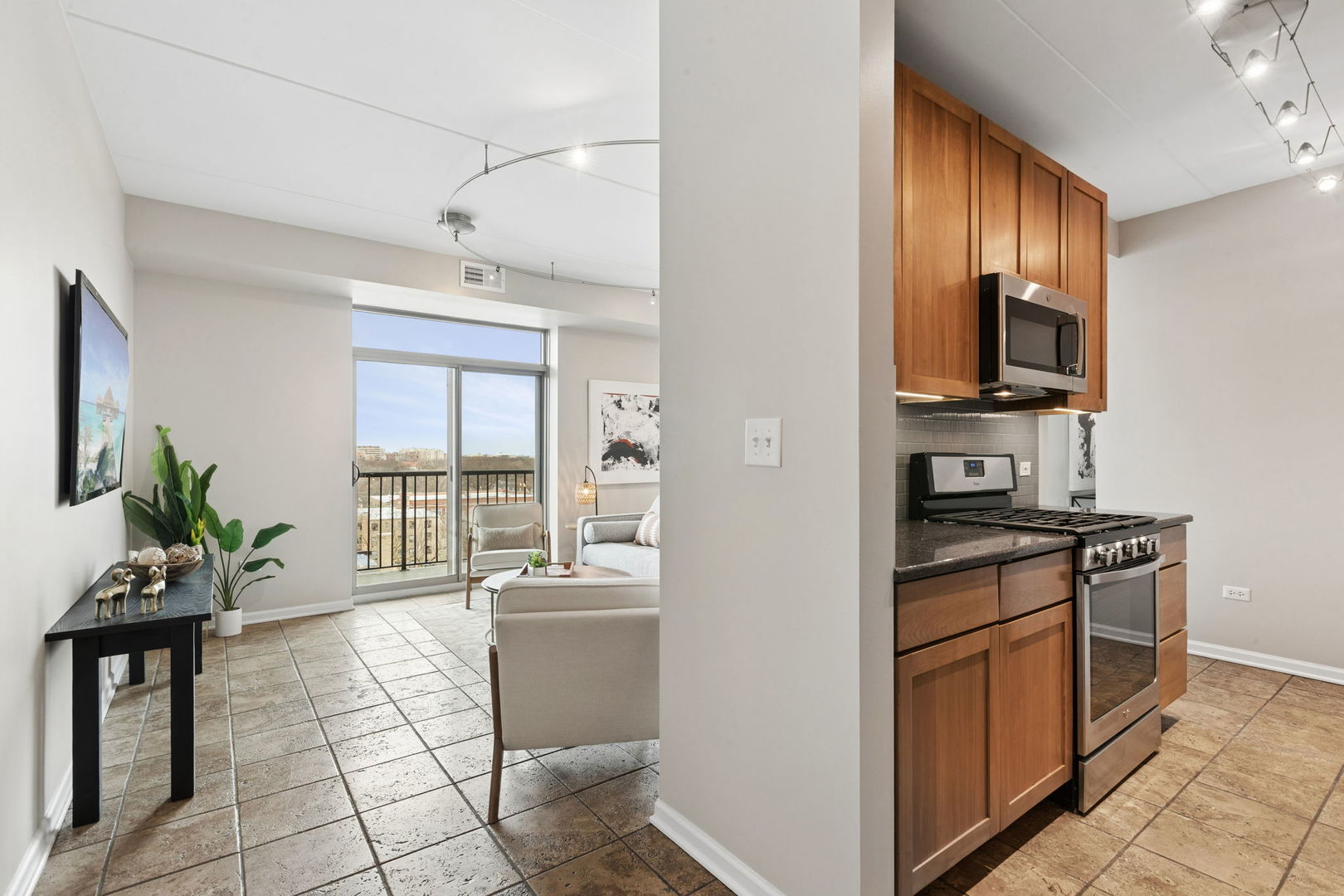 515 MAIN Street Unit: 802