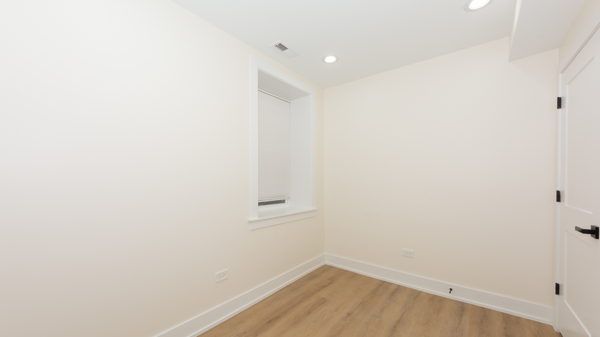 2036 N Hoyne Avenue Unit: 1