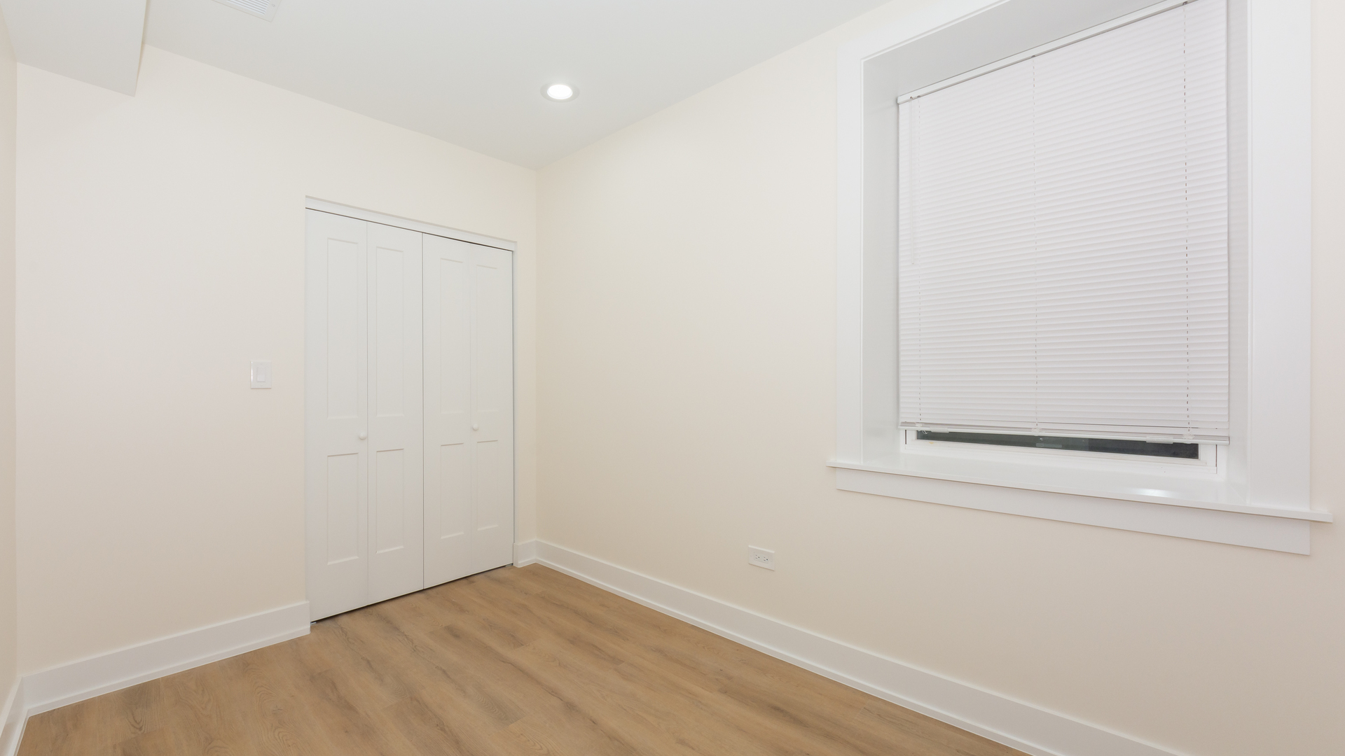 2036 N Hoyne Avenue Unit: 1