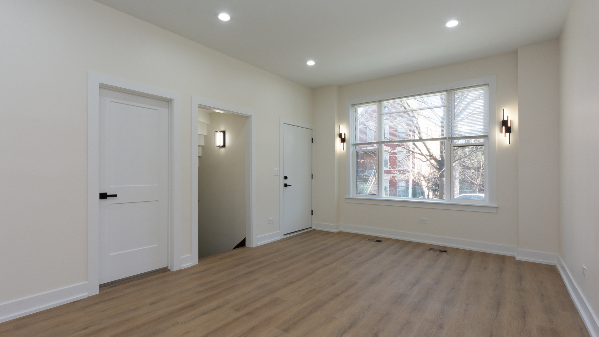 2036 N Hoyne Avenue Unit: 1