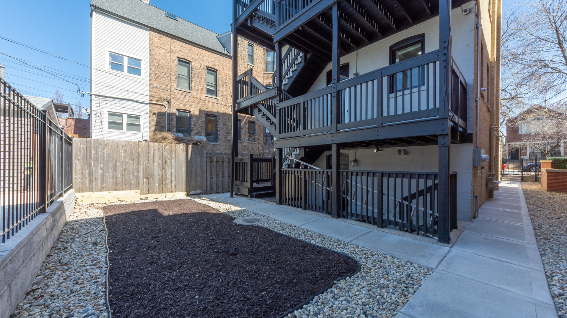 2036 N Hoyne Avenue Unit: 1