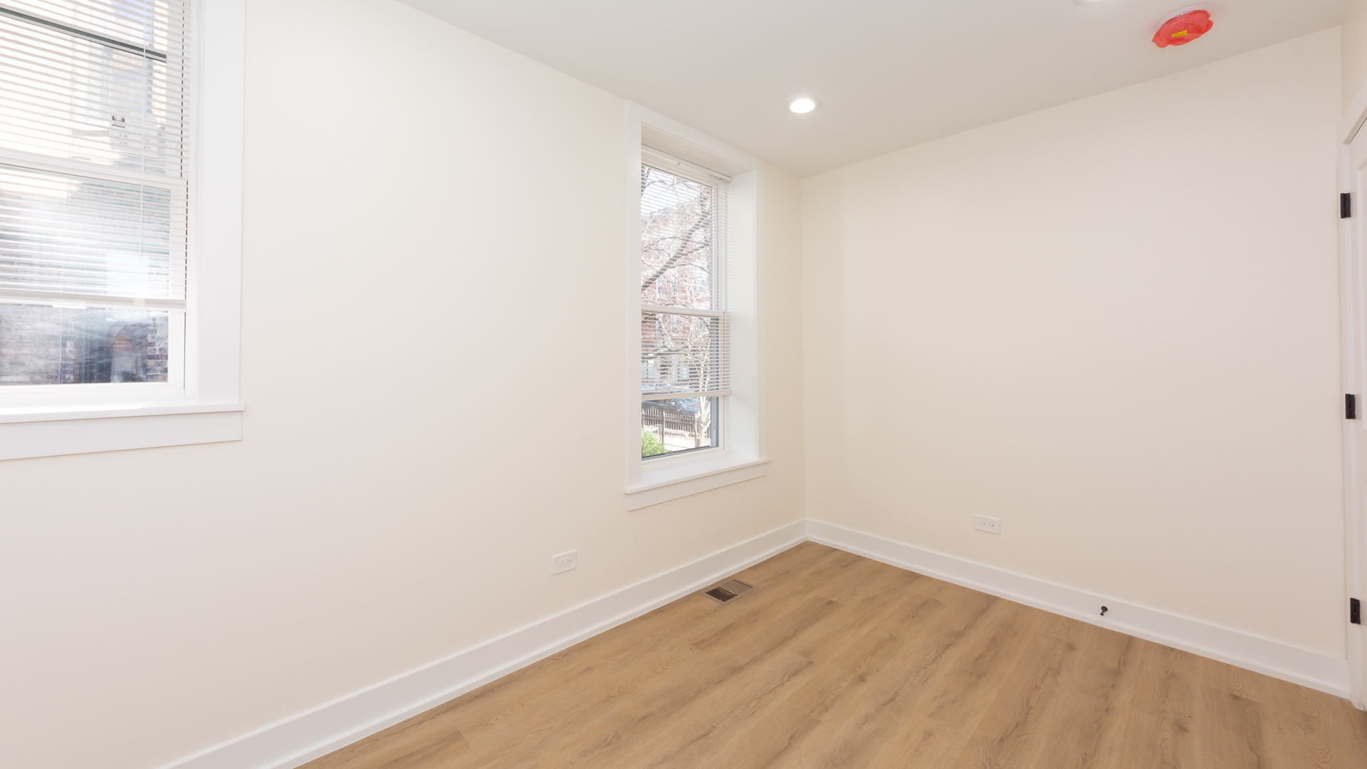 2036 N Hoyne Avenue Unit: 1