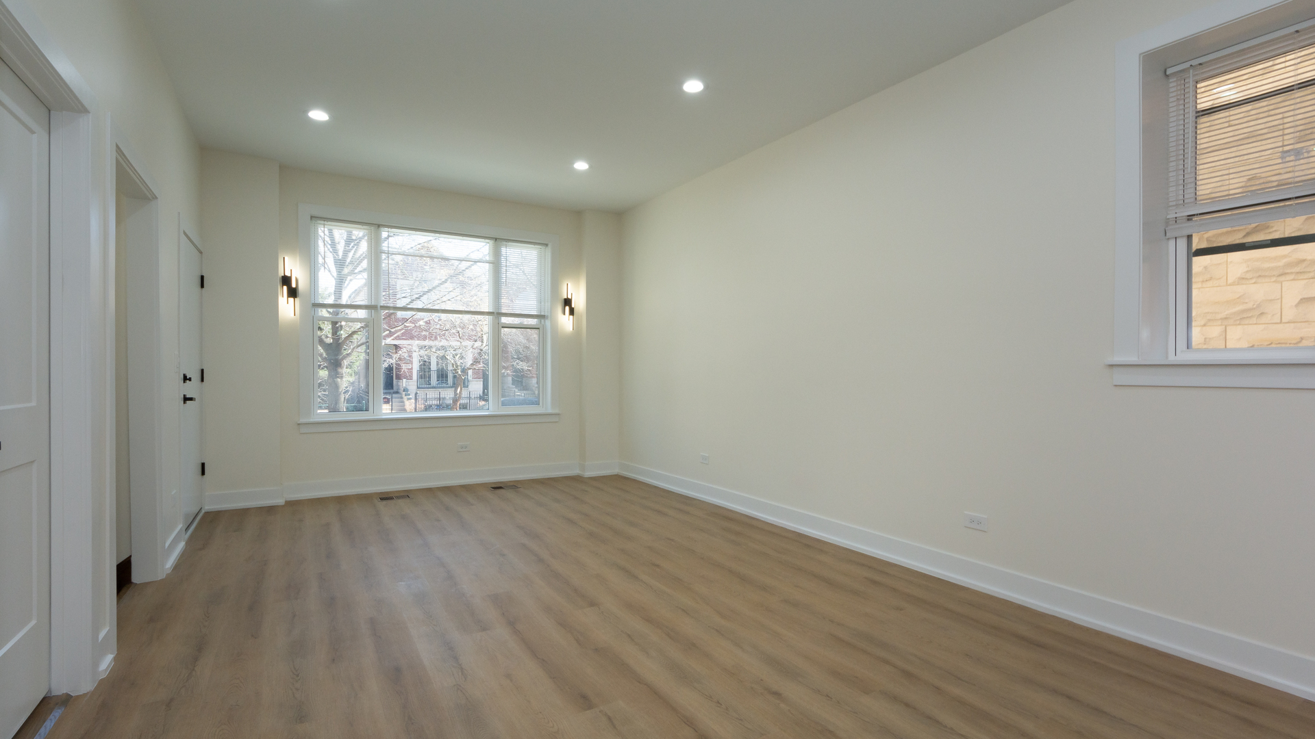 2036 N Hoyne Avenue Unit: 1